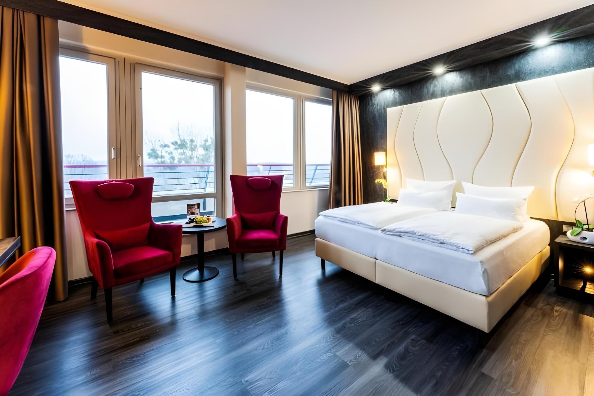 Comfort Room with Two Single Beds - Lake Side