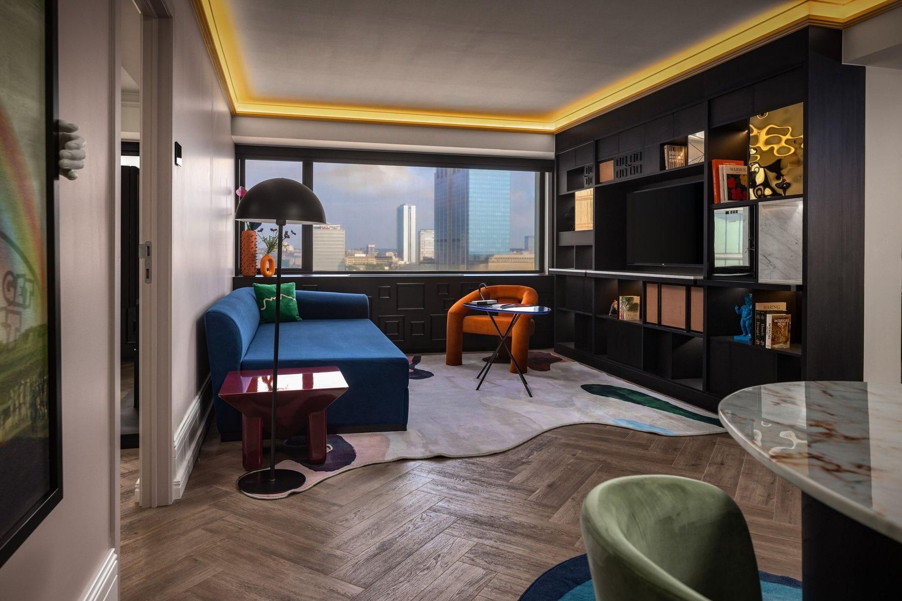 BIG Suite, 1 Bedroom Suite, 1 King, Sofa bed, City view