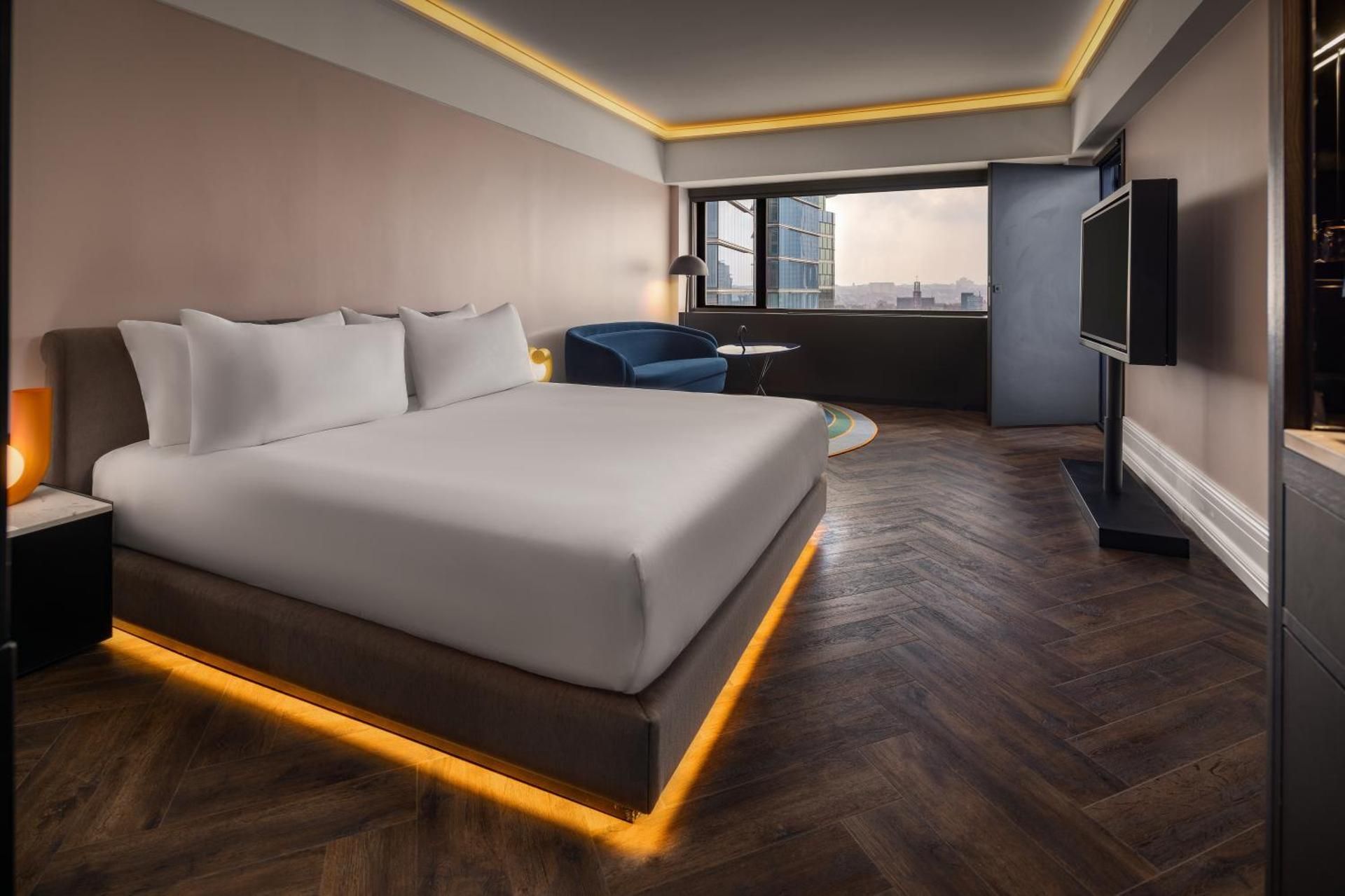 FAM Room, Family room                                      