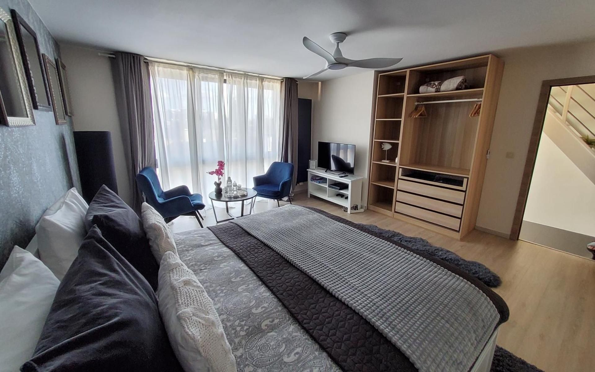 Double Room with Private External Bathroom