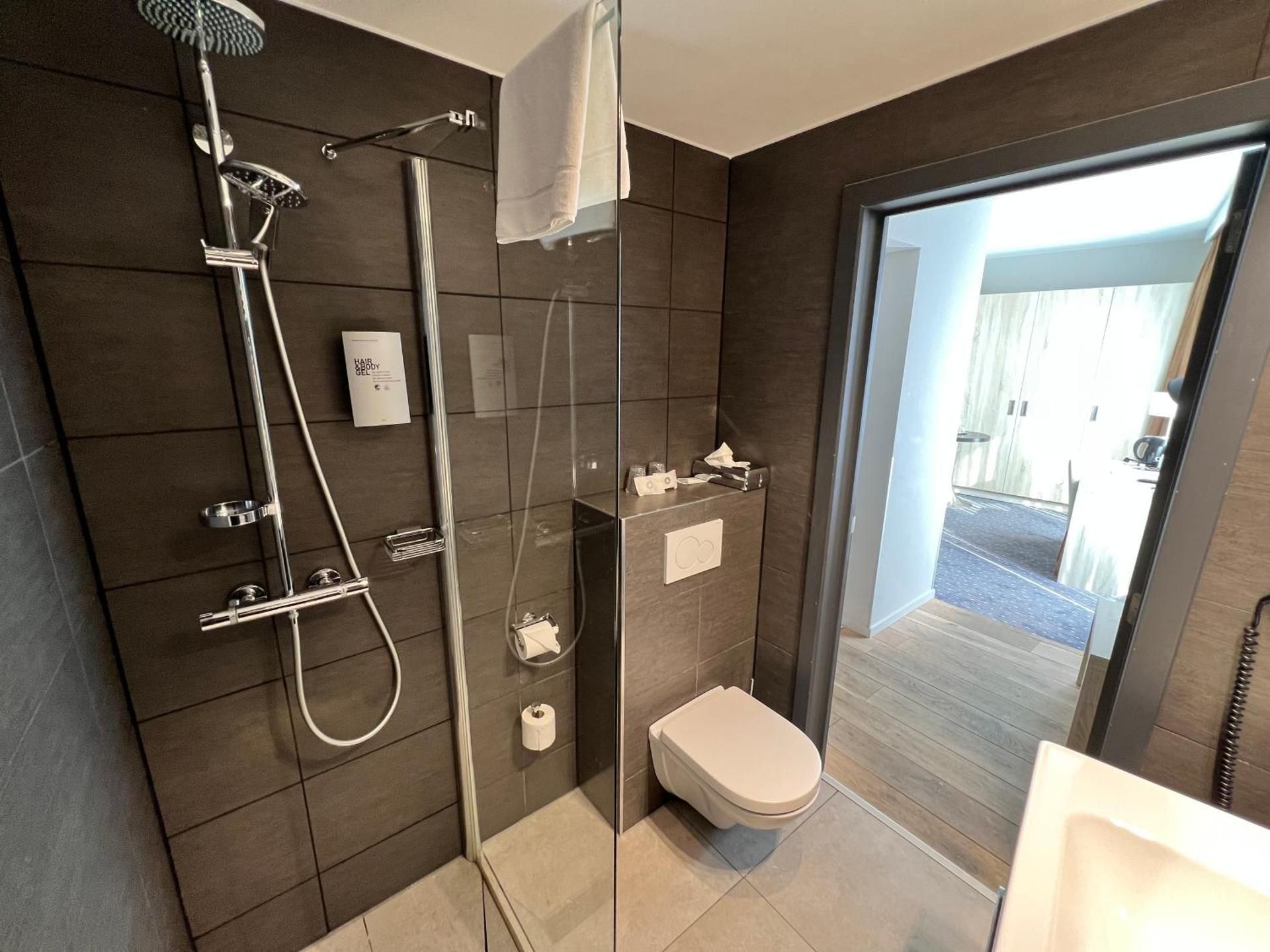 Standard Room with 1 Queen Bed, No Smoking