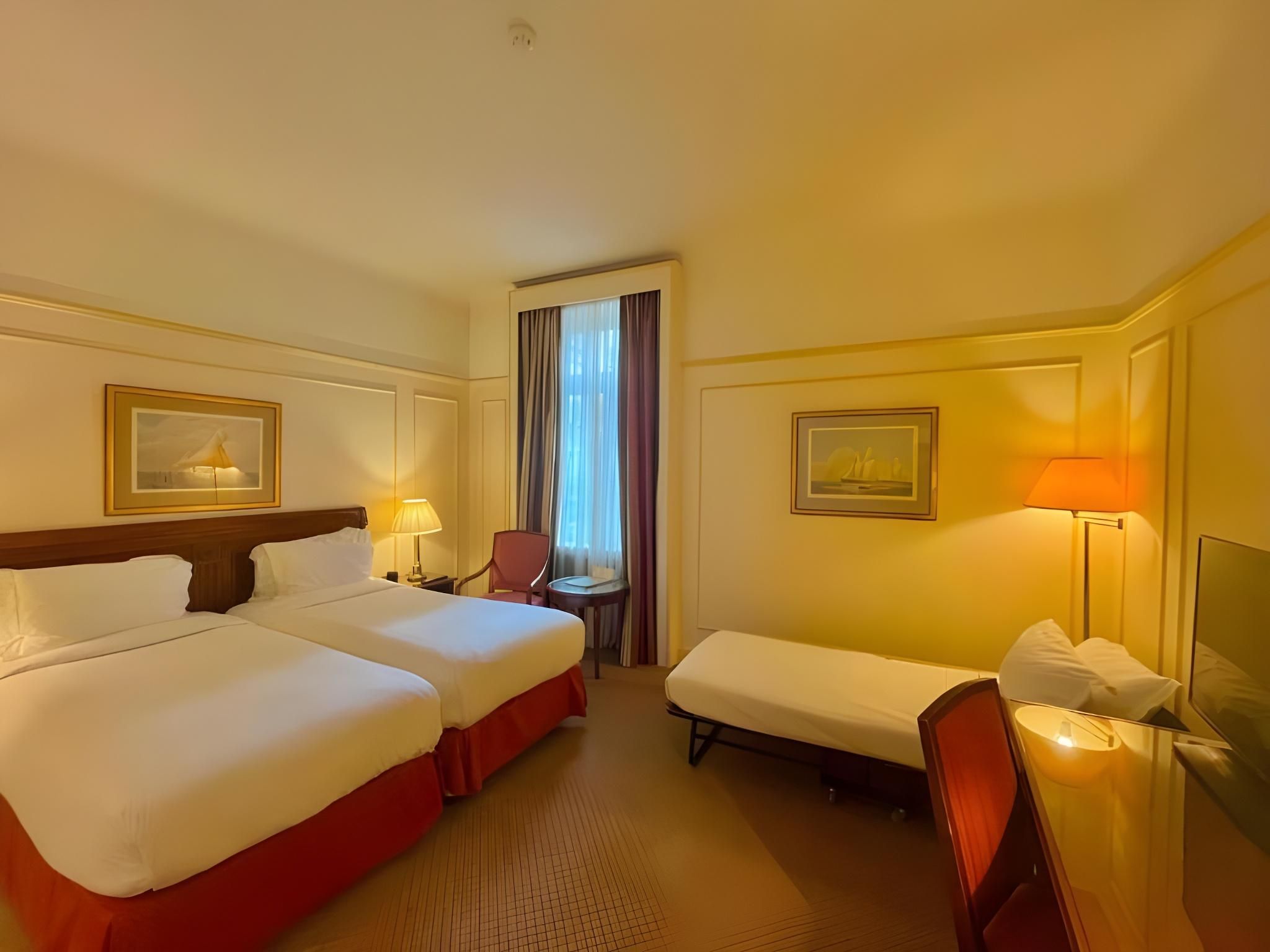 Deluxe Triple Room