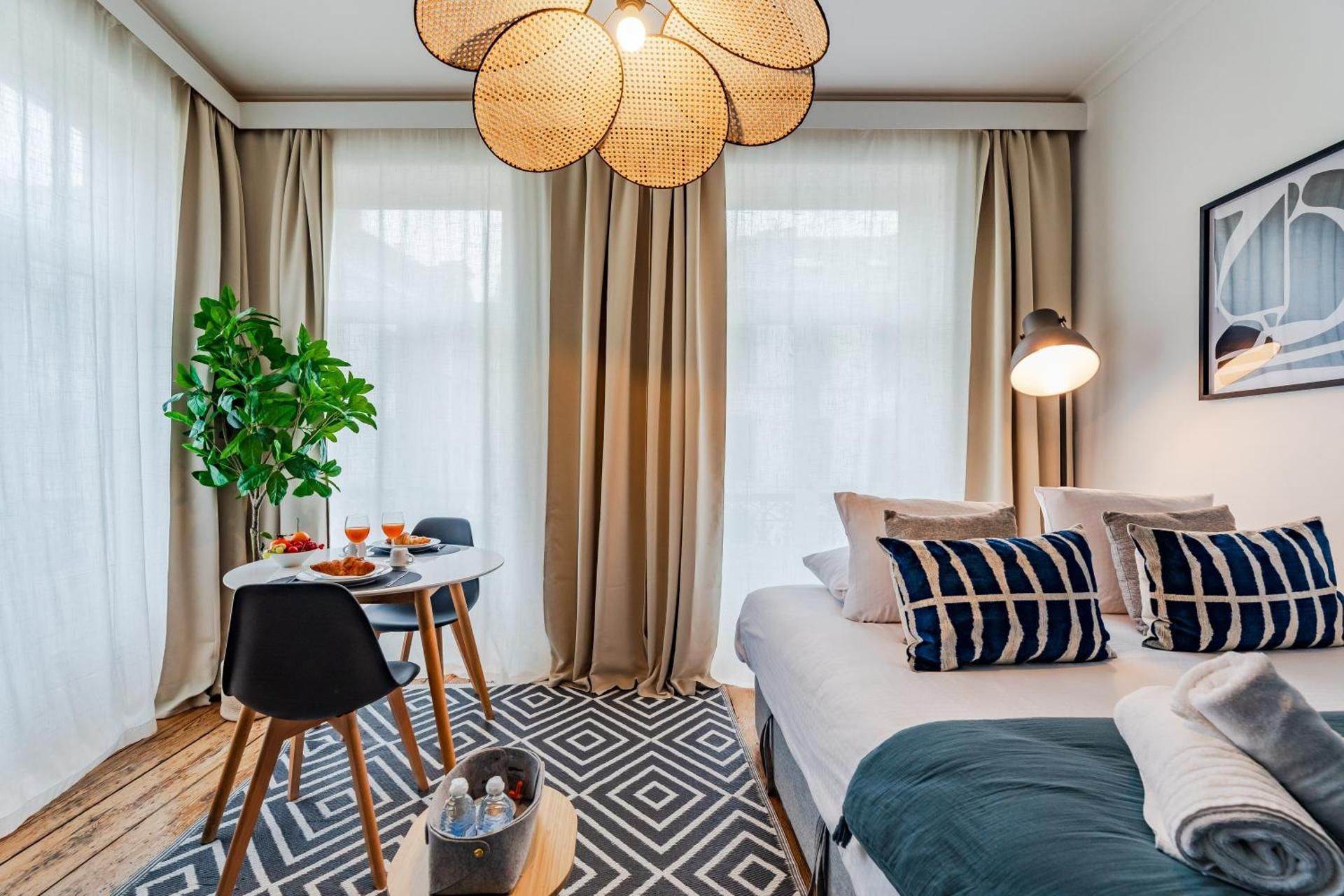 Studio Apartment