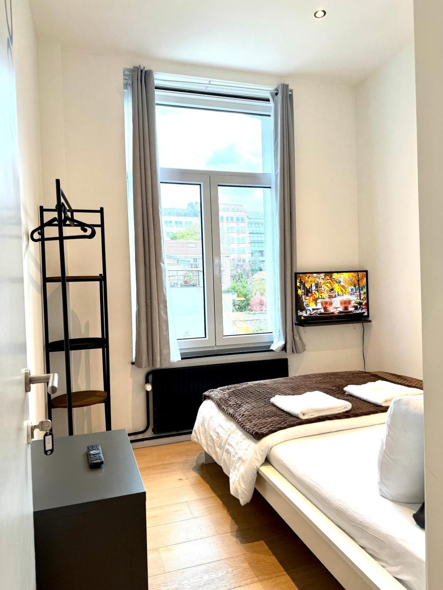 Standard Double Room with Shared Bathroom