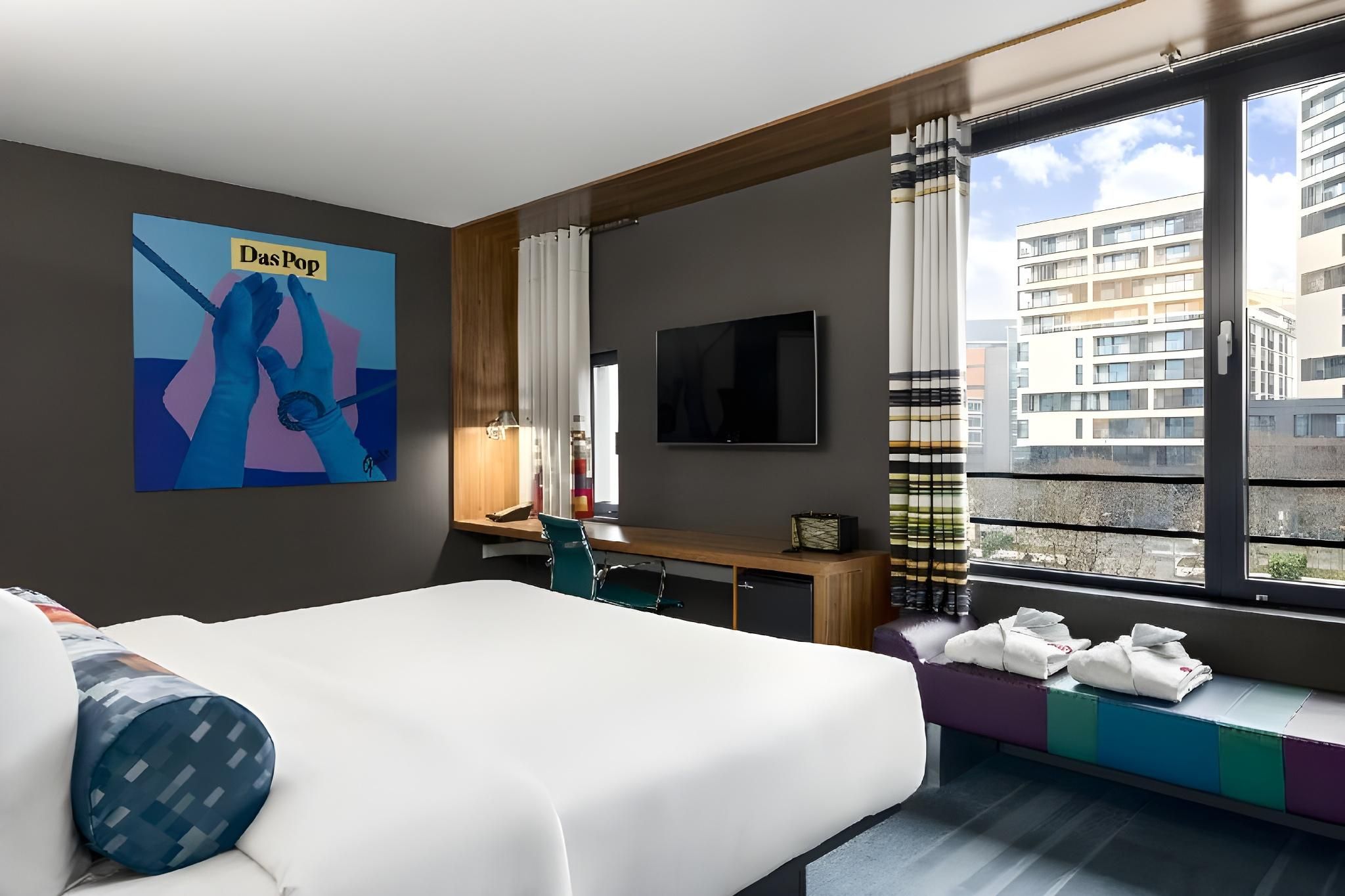 Savvy, Guest room, 1 King