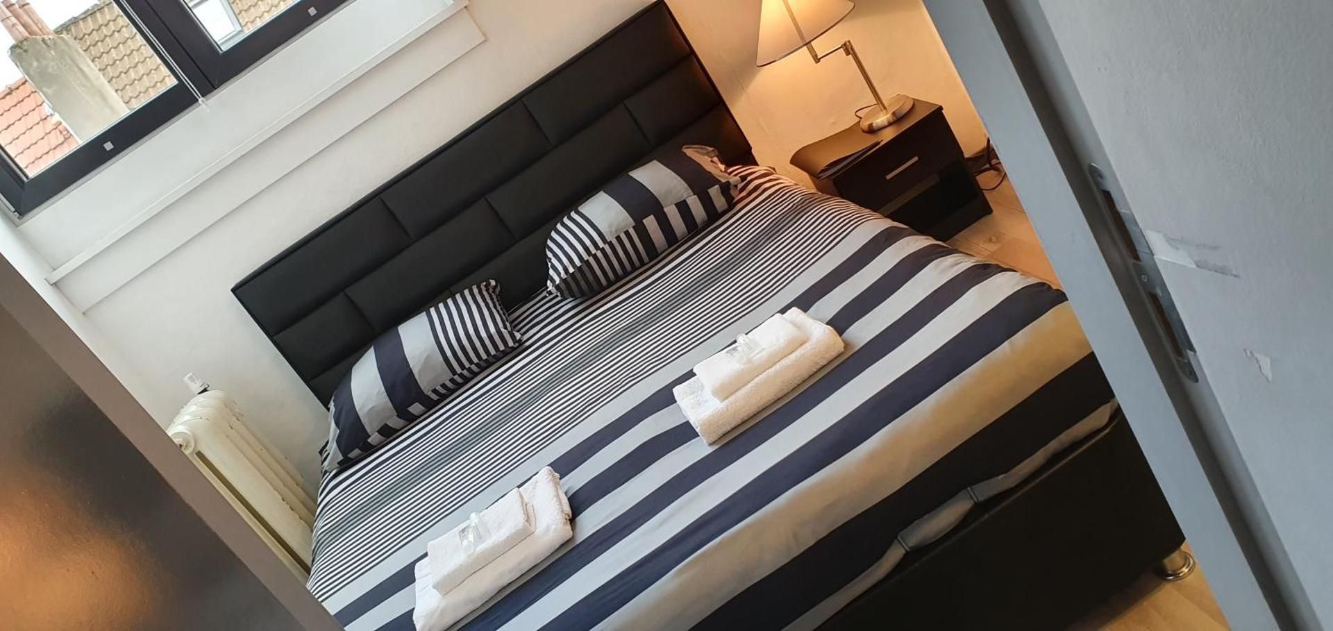 Standard Double Room with Shared Toilet