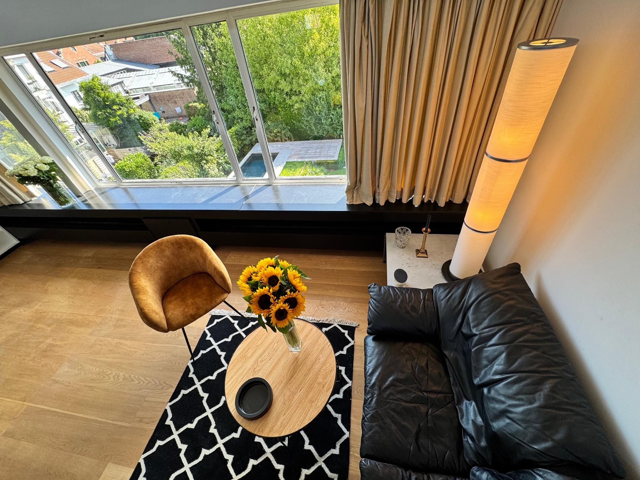 82cb2de30d253970597a56d3564aa7b9