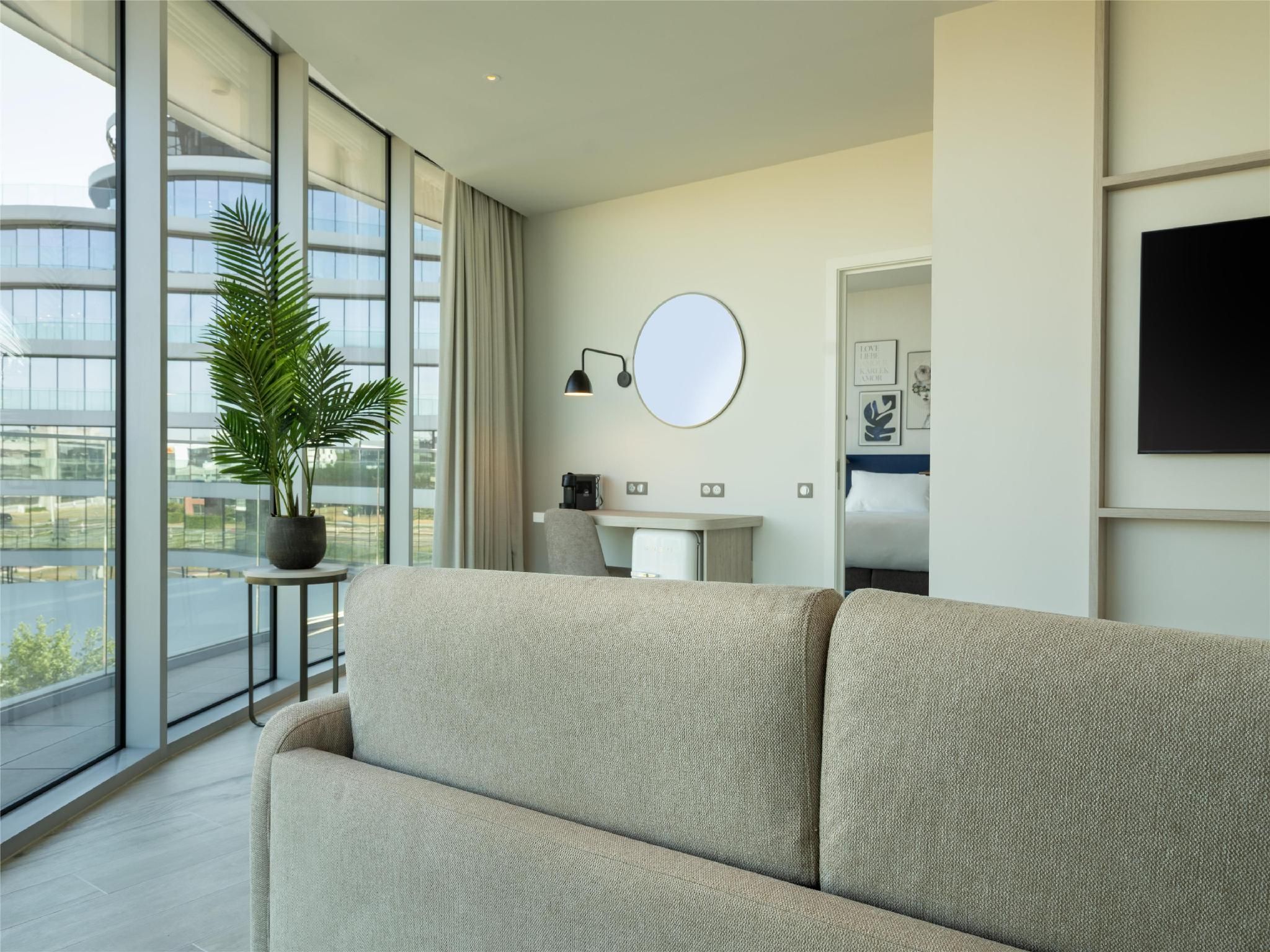 KING ONE BEDROOM SUITE