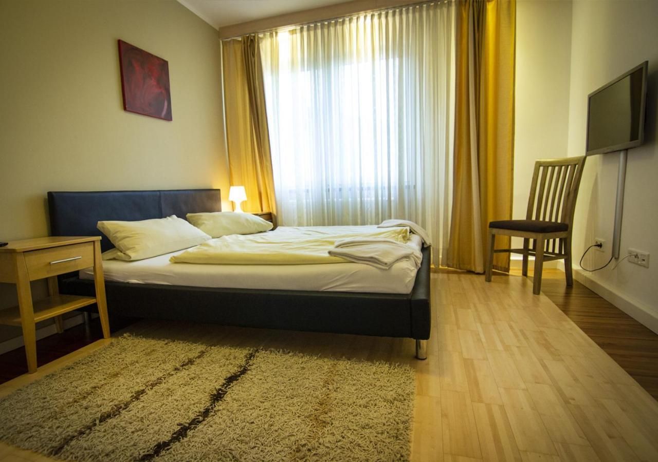 2-Room-Apartment (approx. 171 ft²) AM ENGELNBERG 12