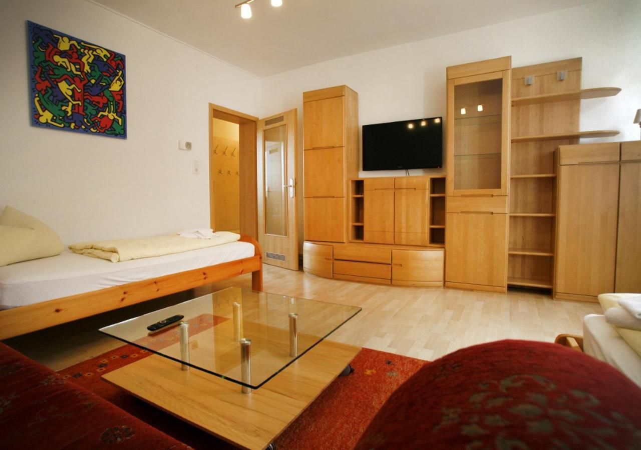 2-Room-Apartment (approx. 171 ft²) AM ENGELNBERG 10