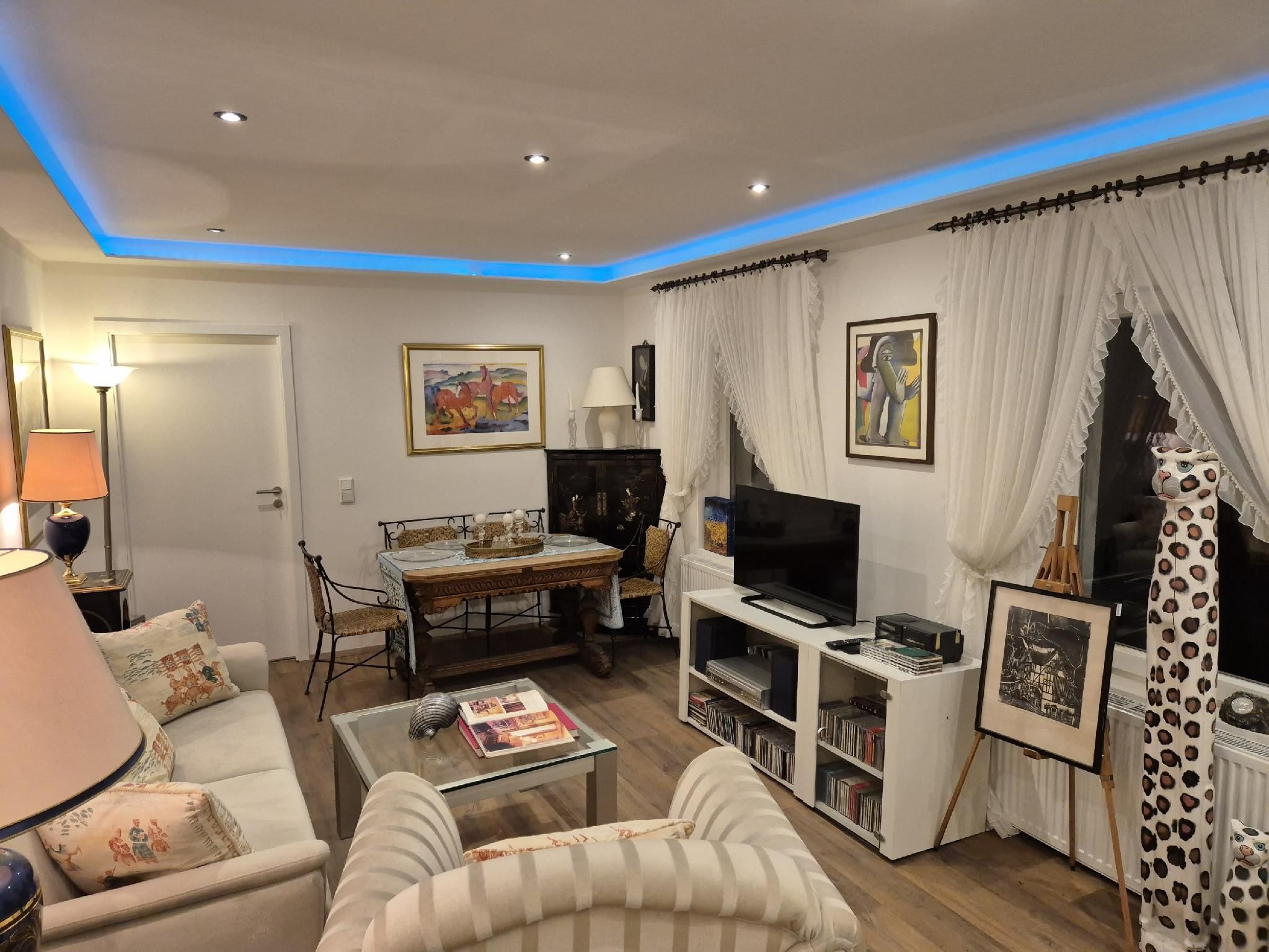 Apartment 6 - Luis. 75