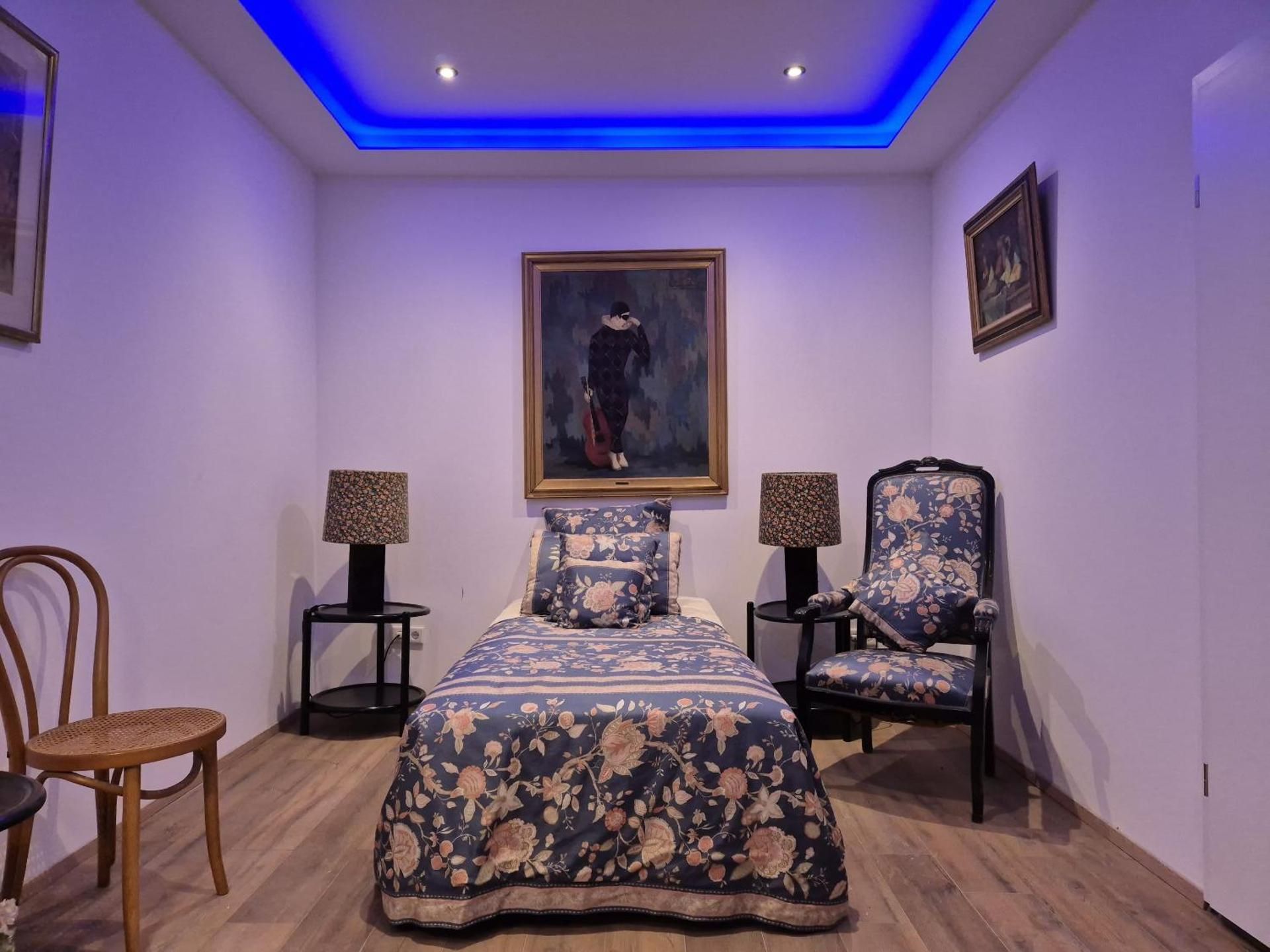 One-Bedroom Standard Apartment