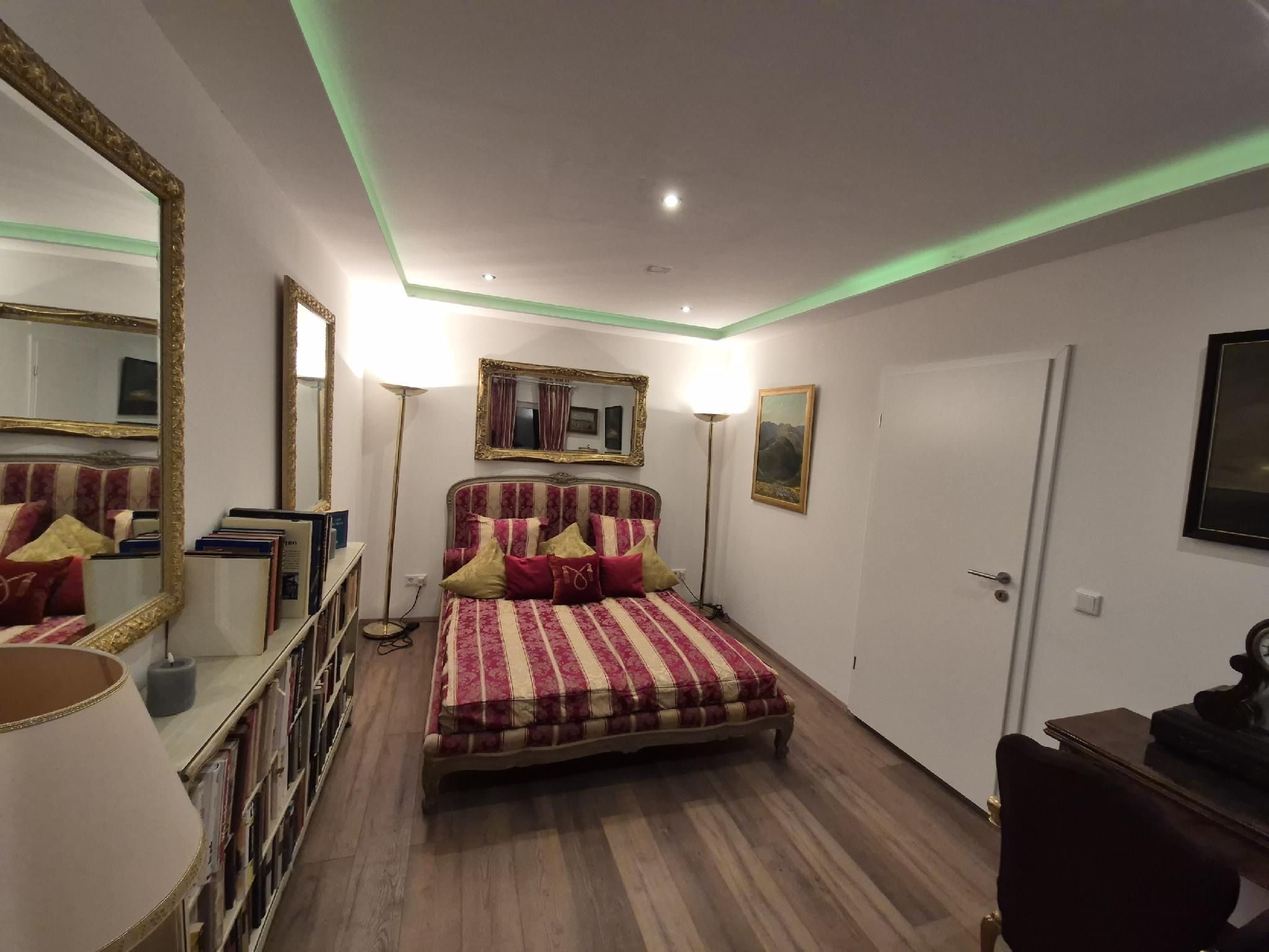 Apartment 5 - Luis. 75