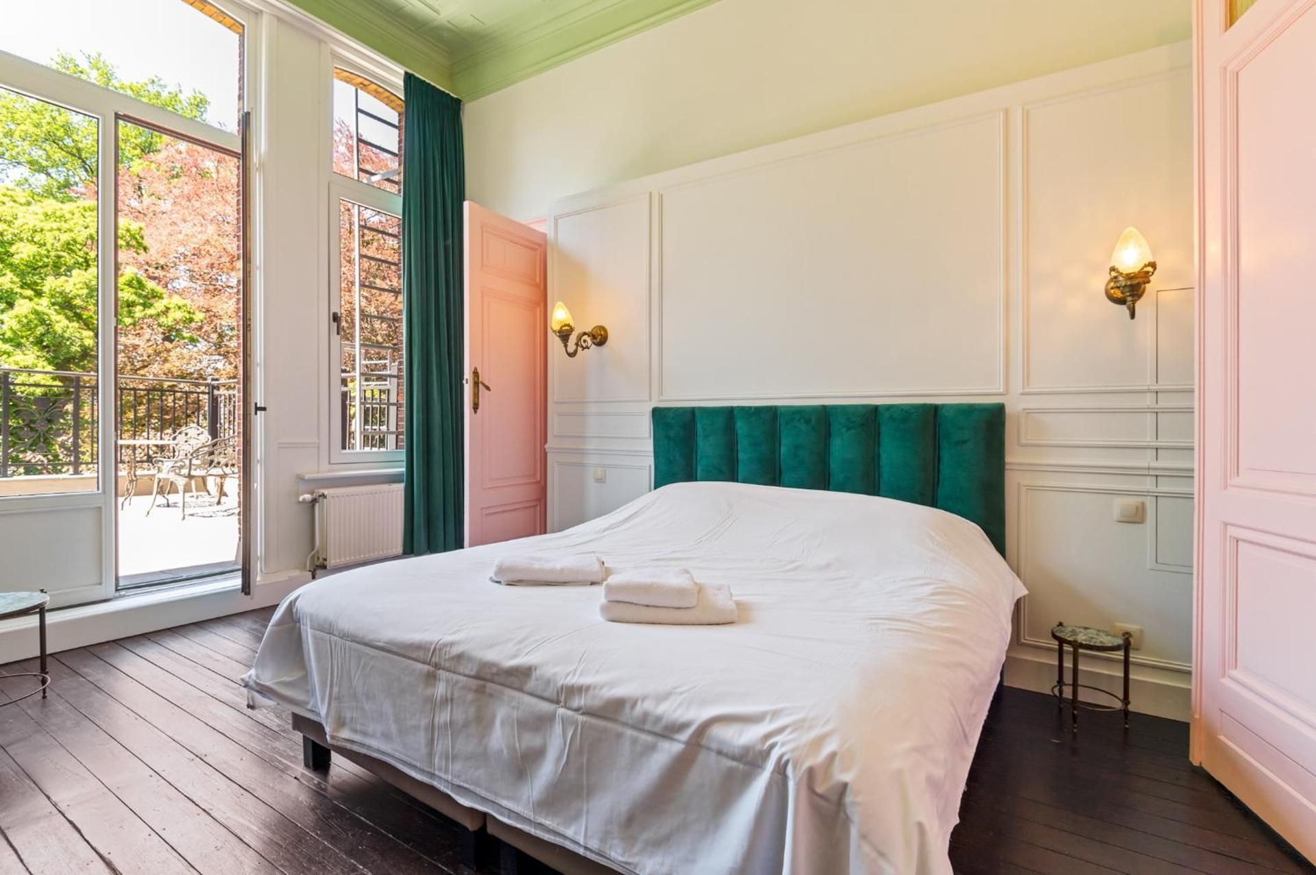 Deluxe King Suite