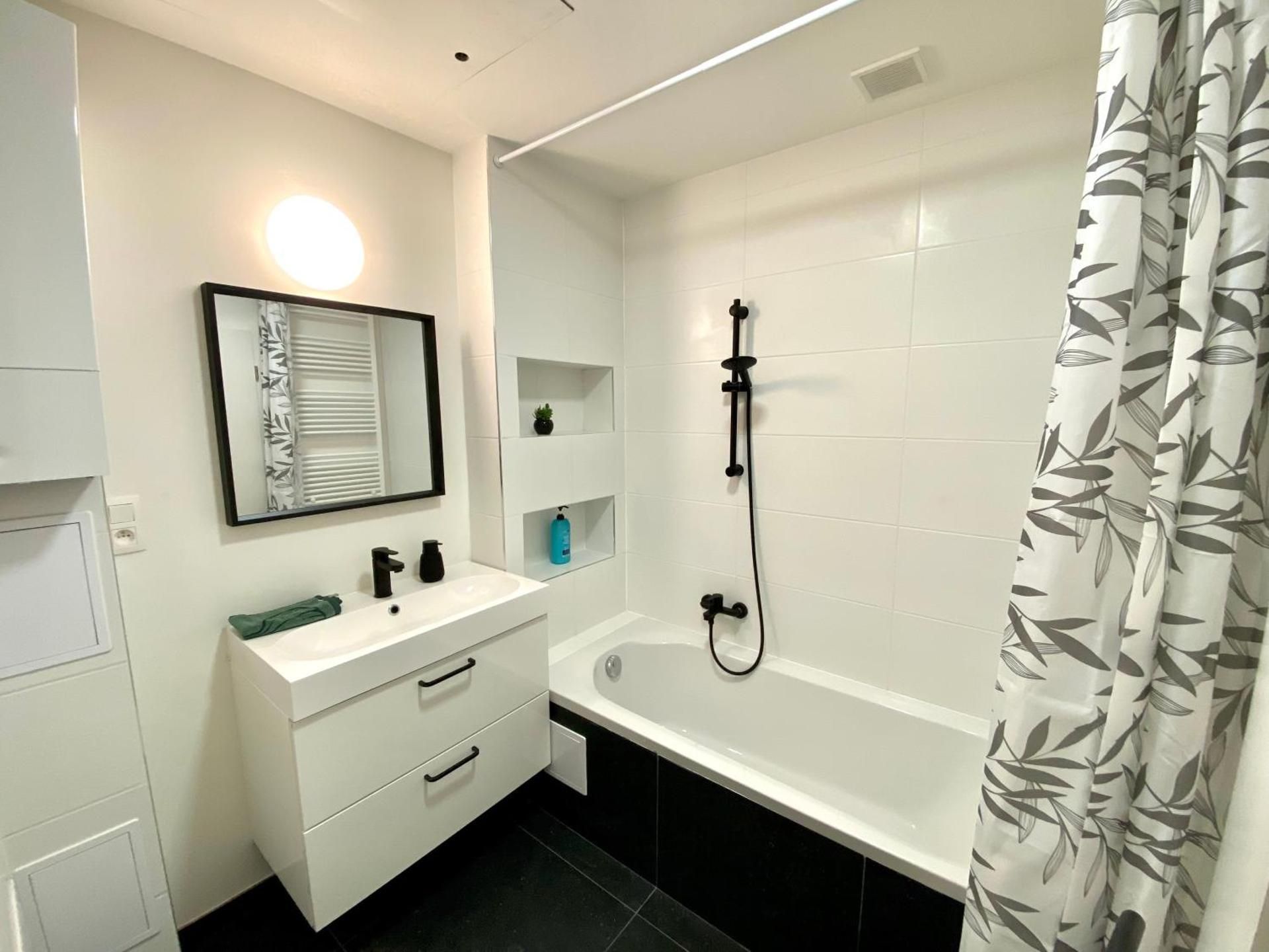 Isabel Apartments Two-Bedroom Apartment 2