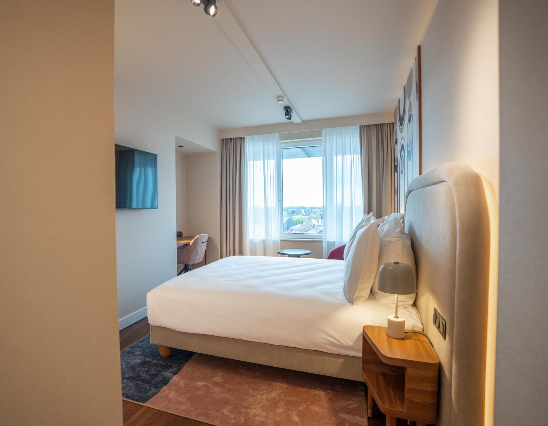 Superior Twin Room with City View