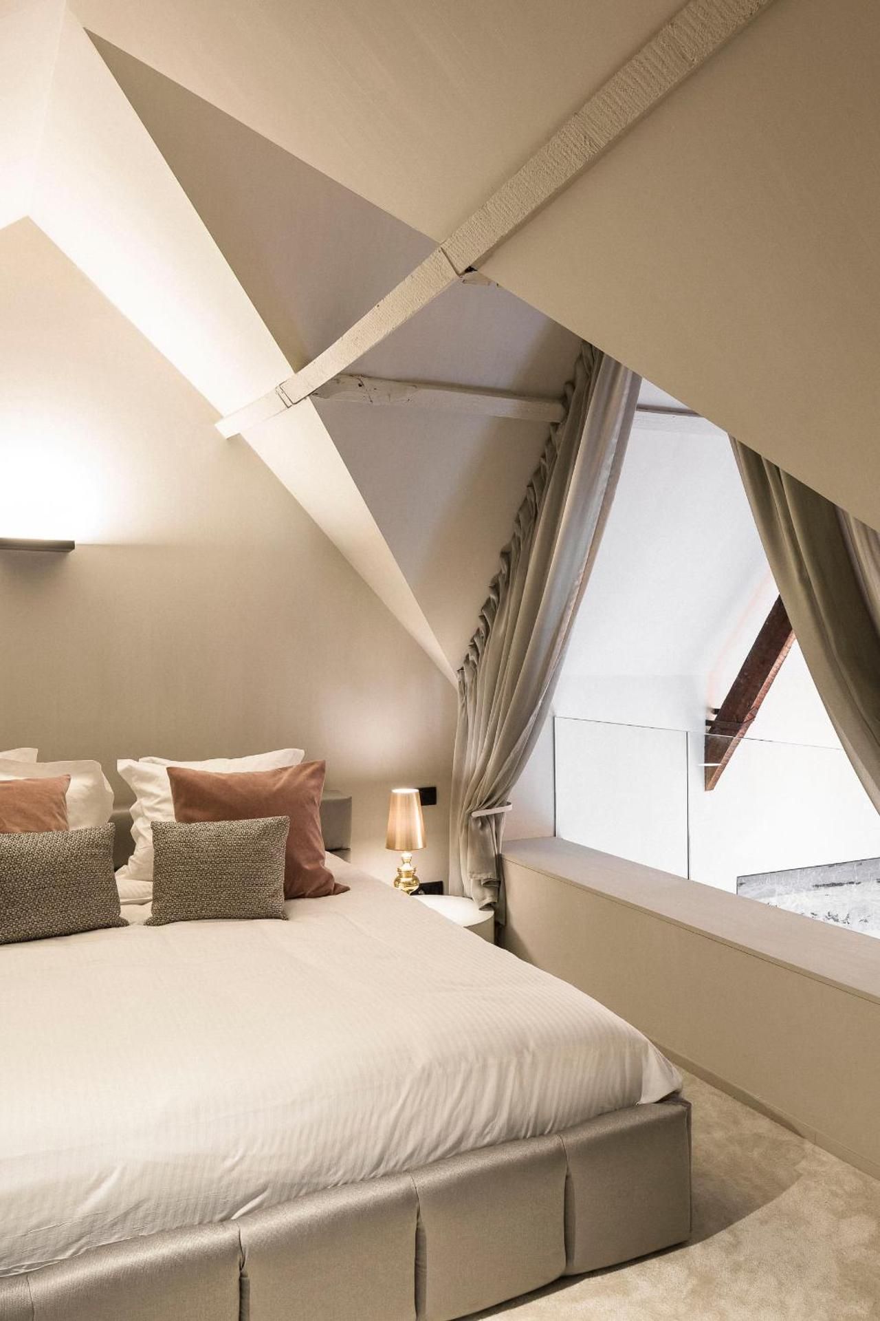 Superior Deluxe Suite