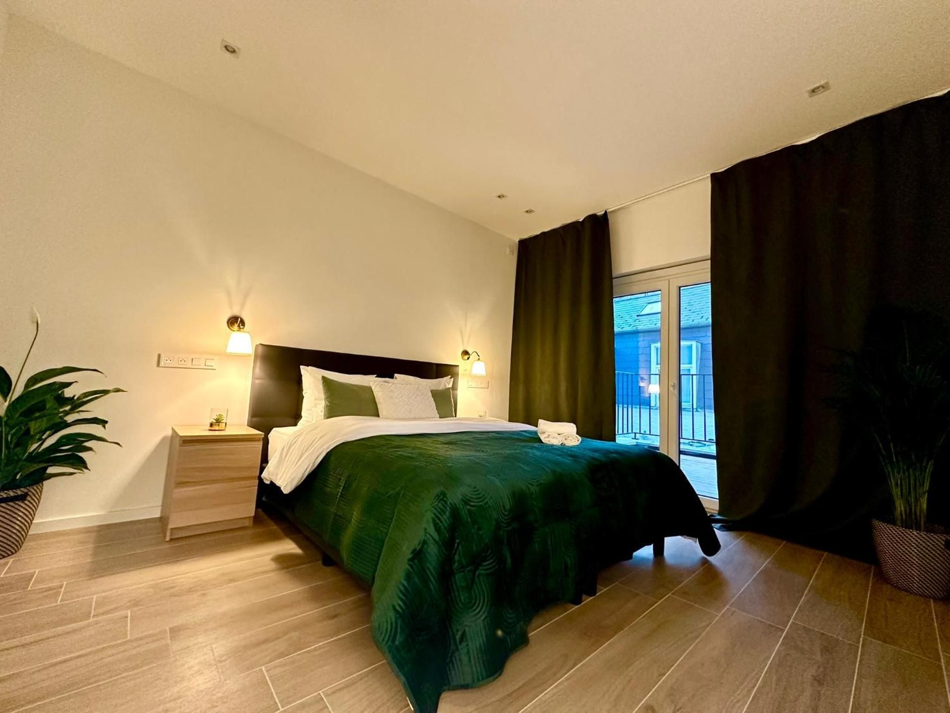 Deluxe Apartment