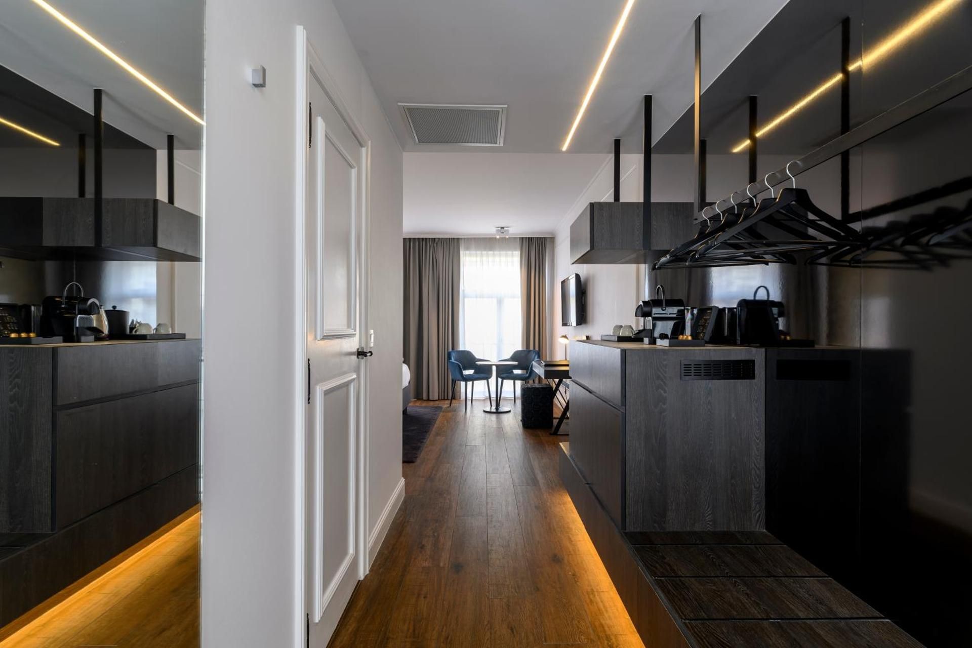 Deluxe Double Room with Garden View