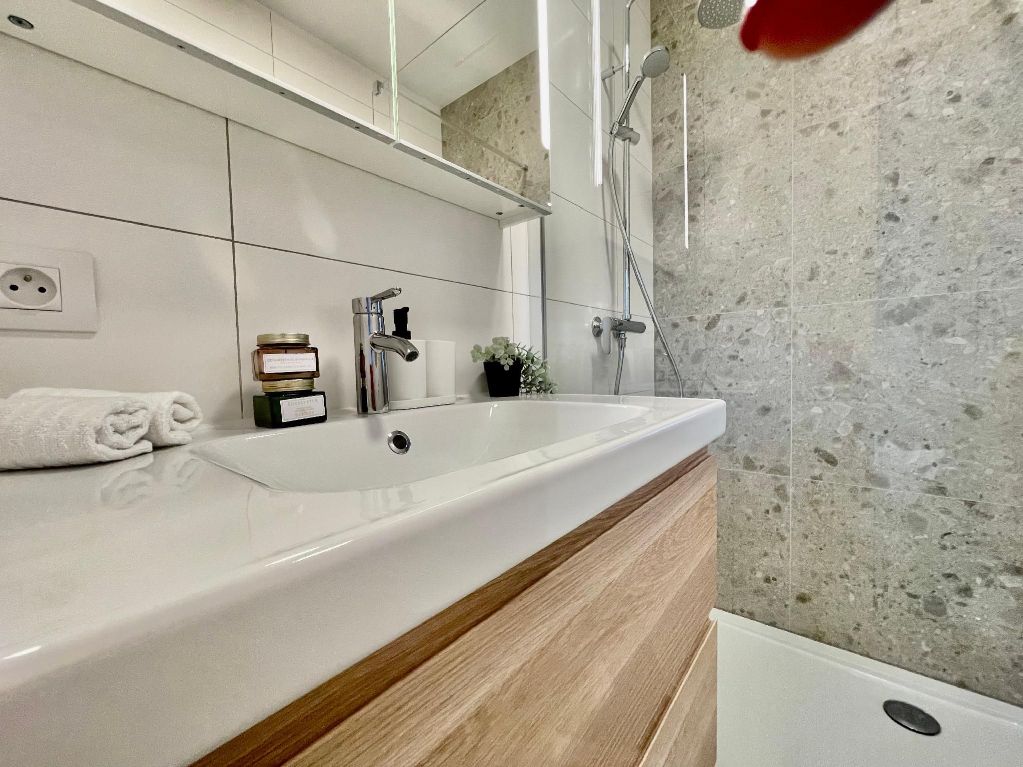 One Bedroom Apartment