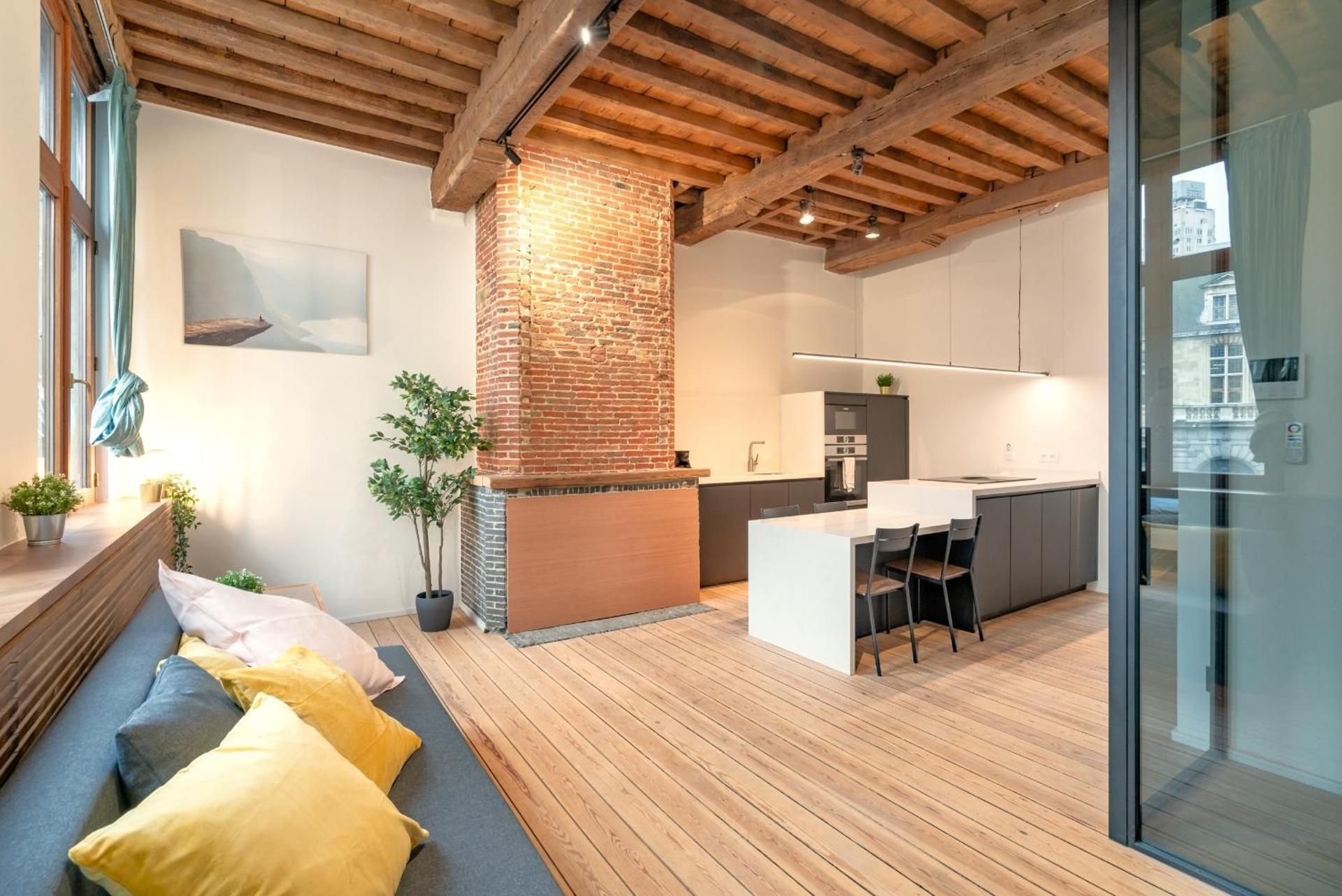 One-Bedroom Apartment