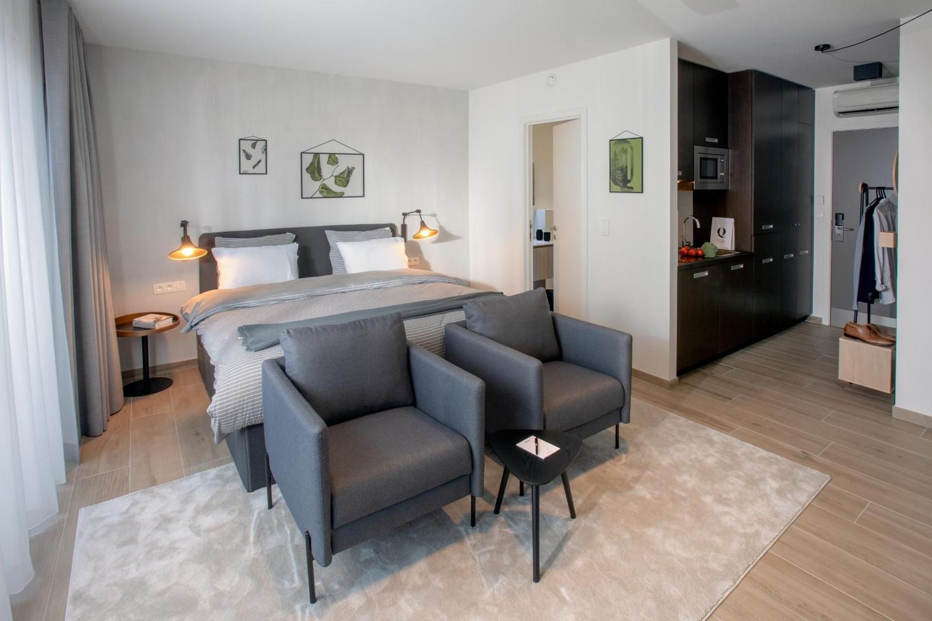 Deluxe Apartment