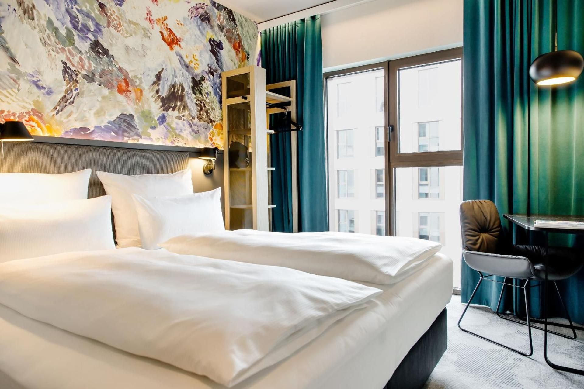 Motel One Antwerp Standard Queen Room