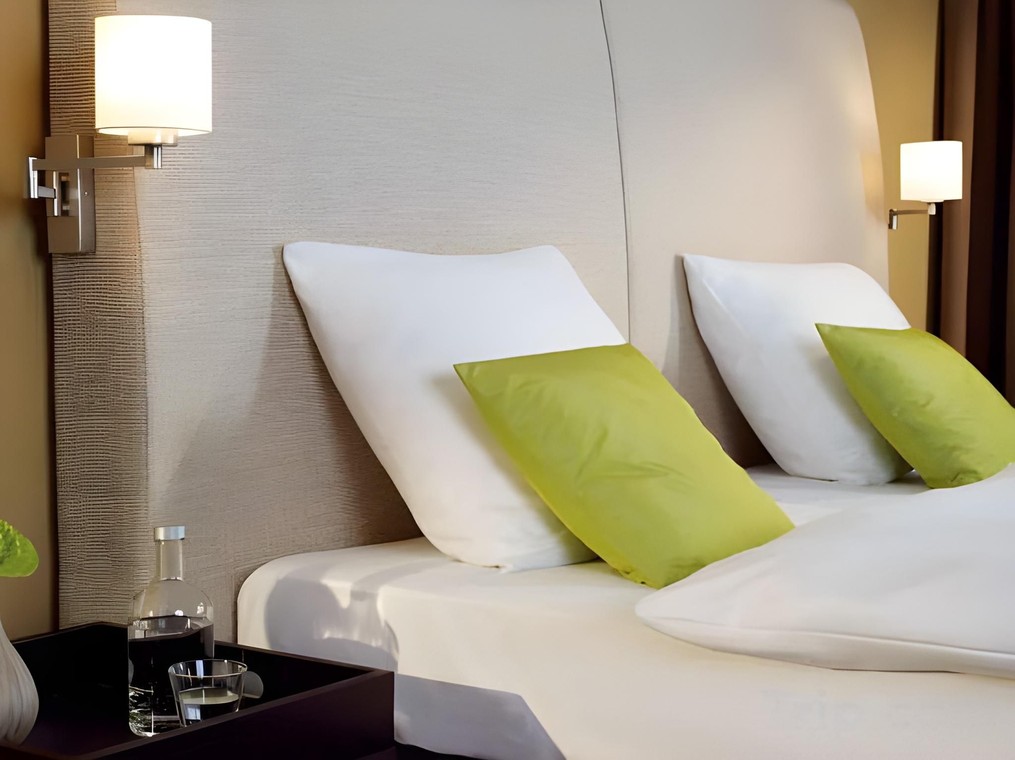 2 Twin Beds City View With Balcony