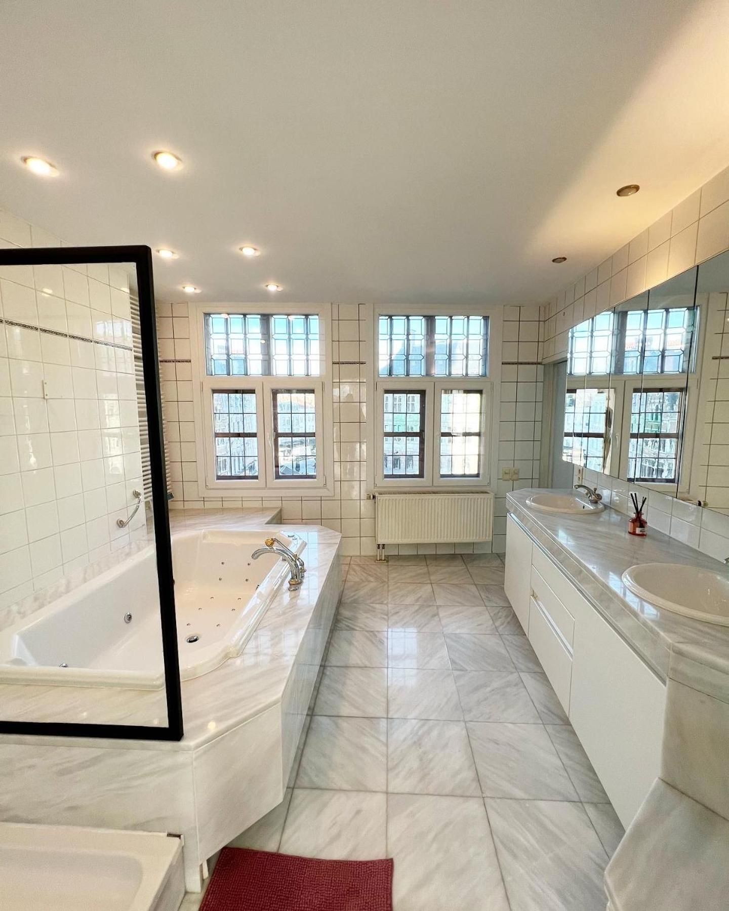 Le FauBourg Suites Superior Apartment 2