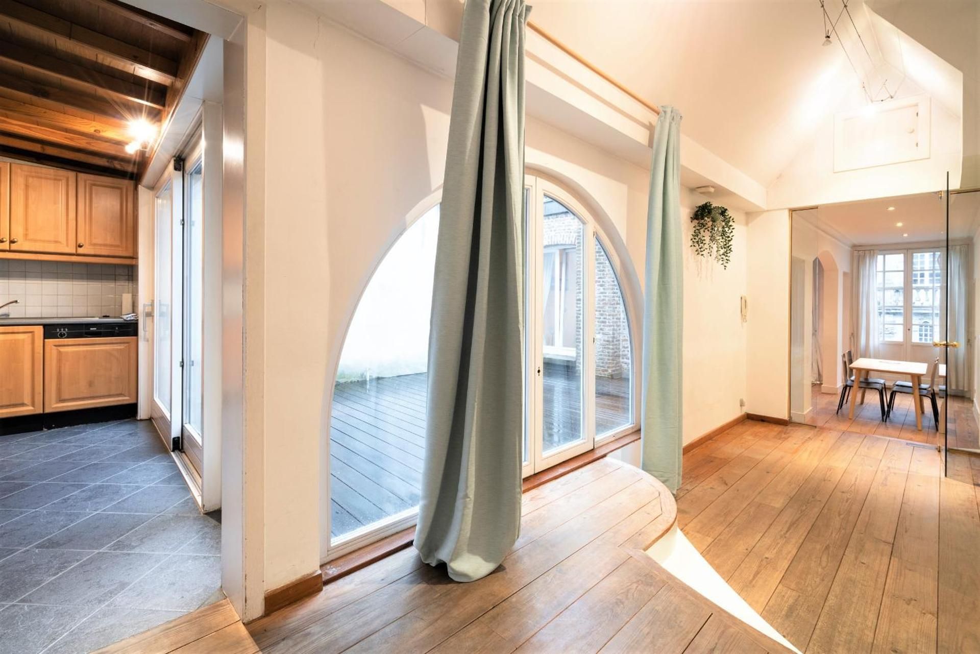 Deluxe Apartment
