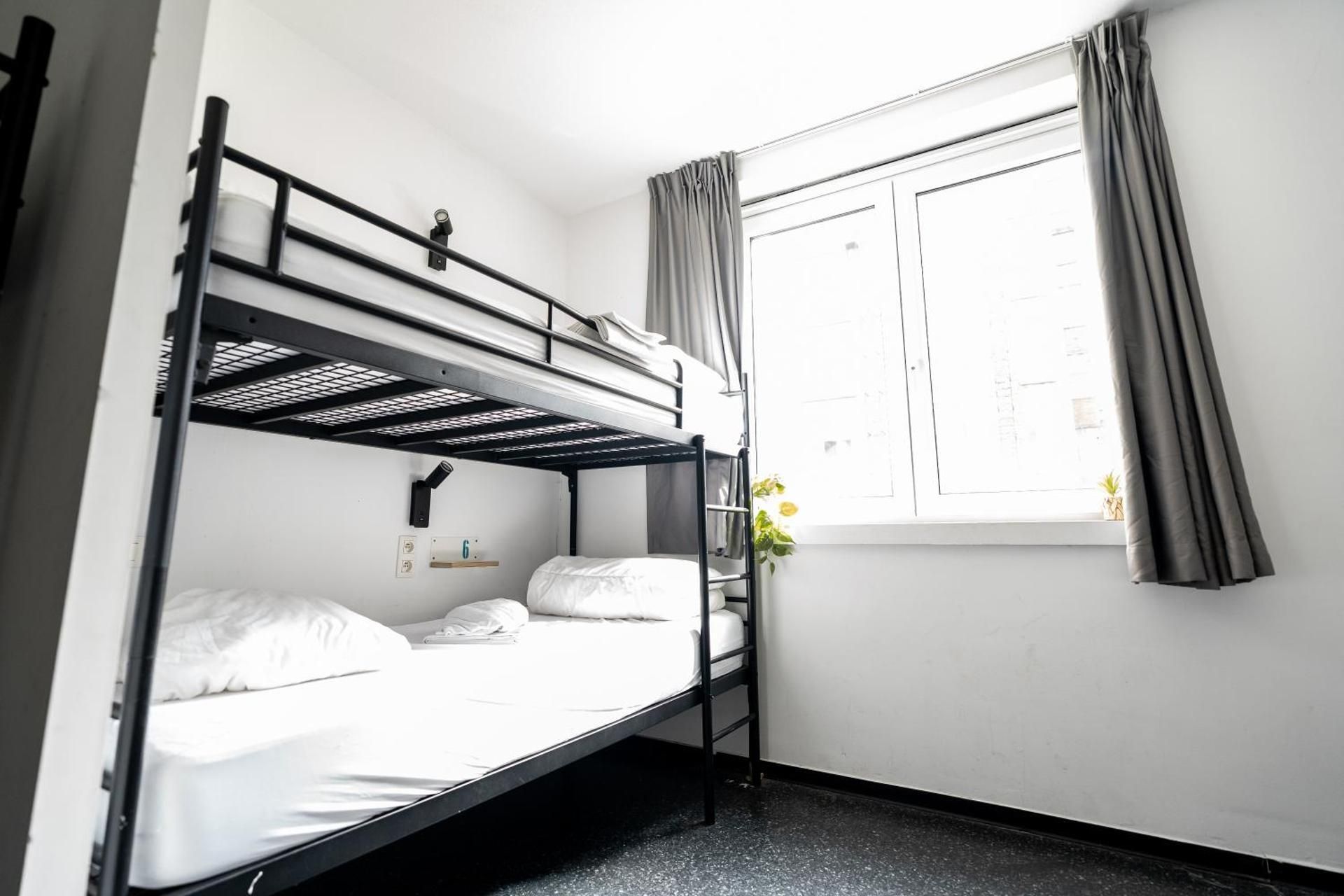 Bed in 6-Bed Mixed Dormitory Room