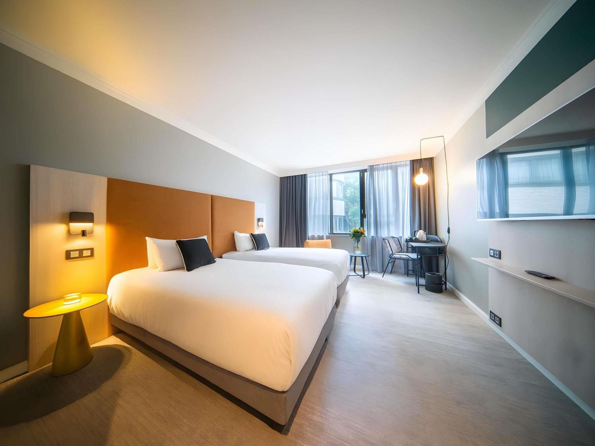 Superior Twin Room - City Side