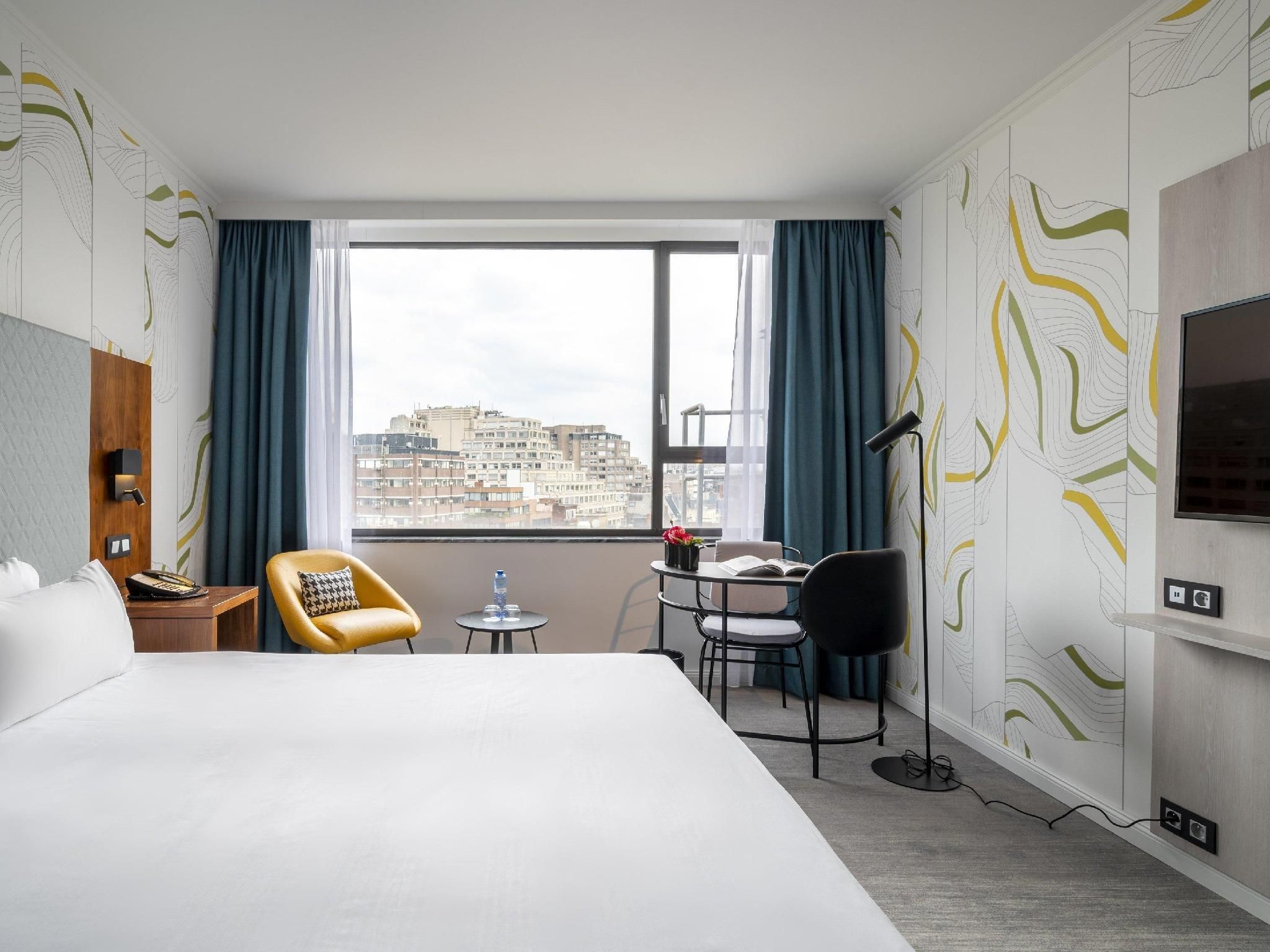 Deluxe Room with 1 King Size bed, Park View