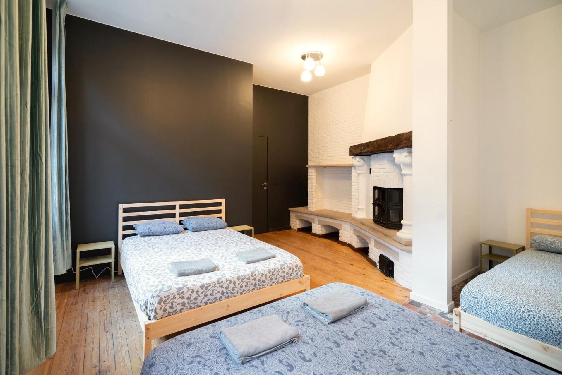 Charming Two-Bedroom River Side Apartment Two-Bedroom Apartment 2