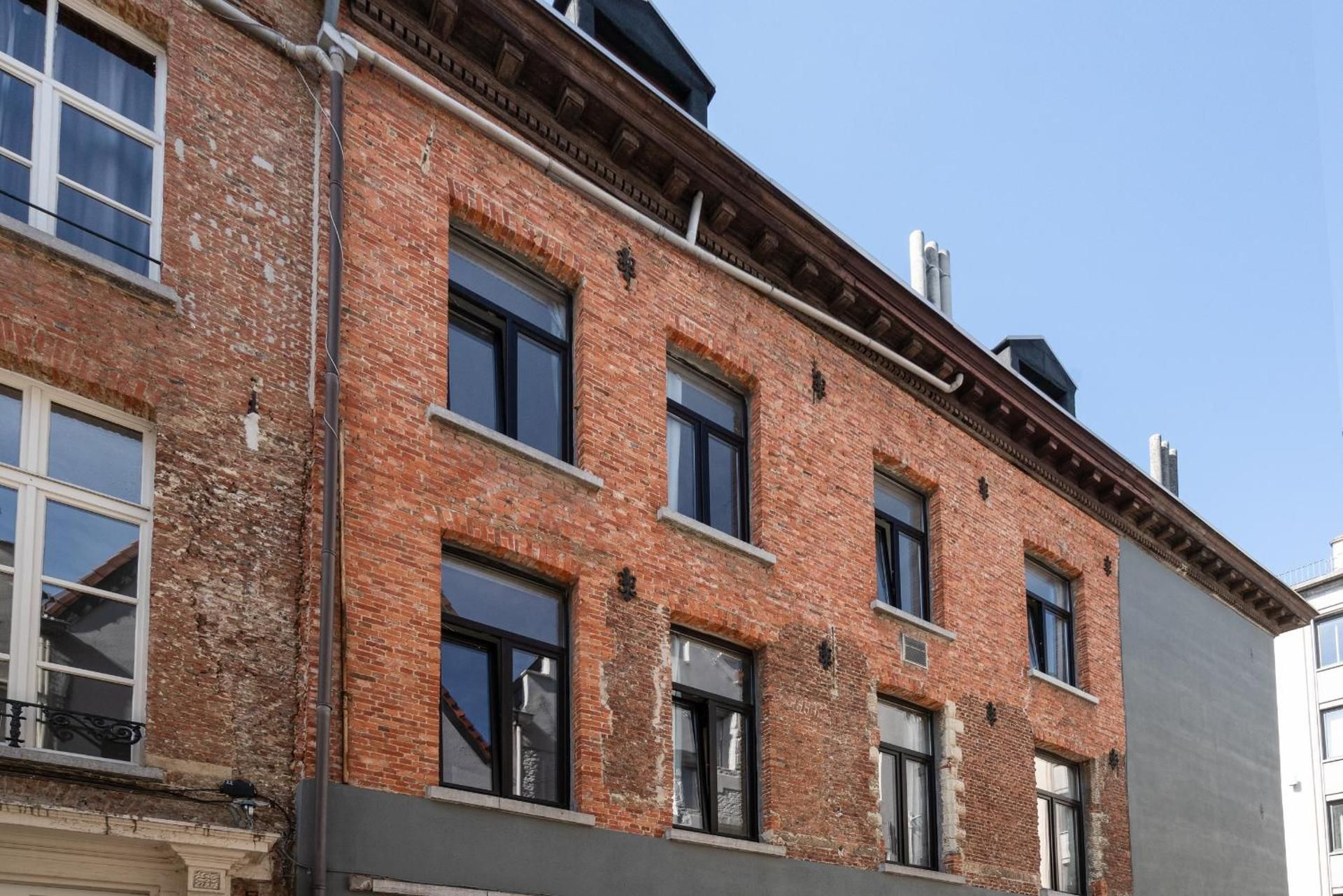 Charming Two-Bedroom River Side Apartment