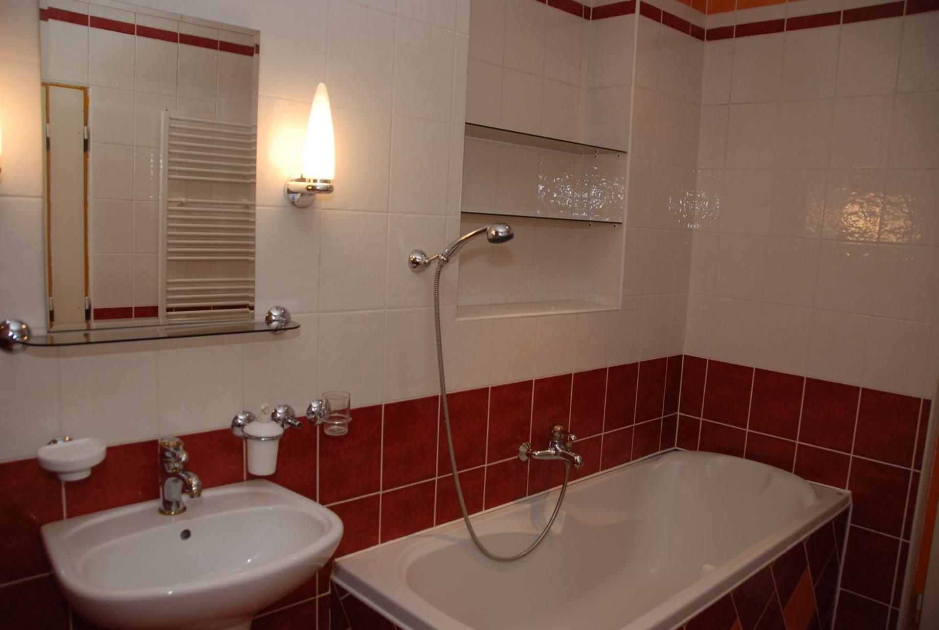 Deluxe Two-Bedroom Apartment (4 Adults)