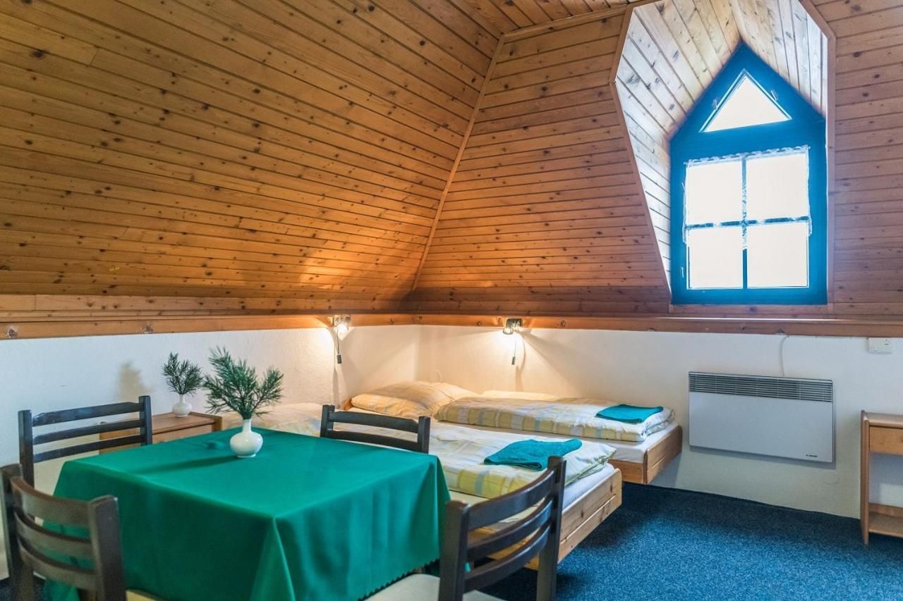 Quadruple Room with Mountain View
