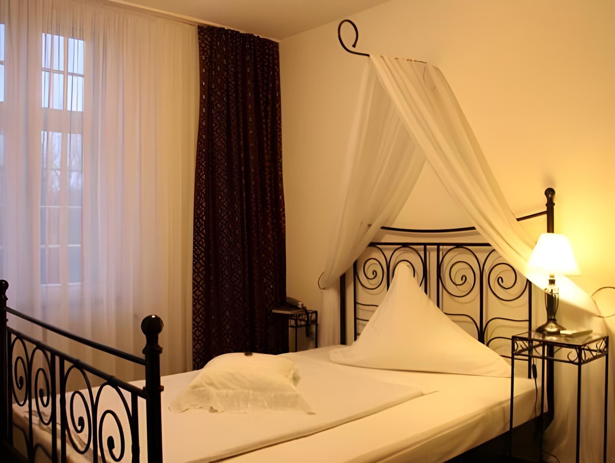 Single Room With Private Bathroom