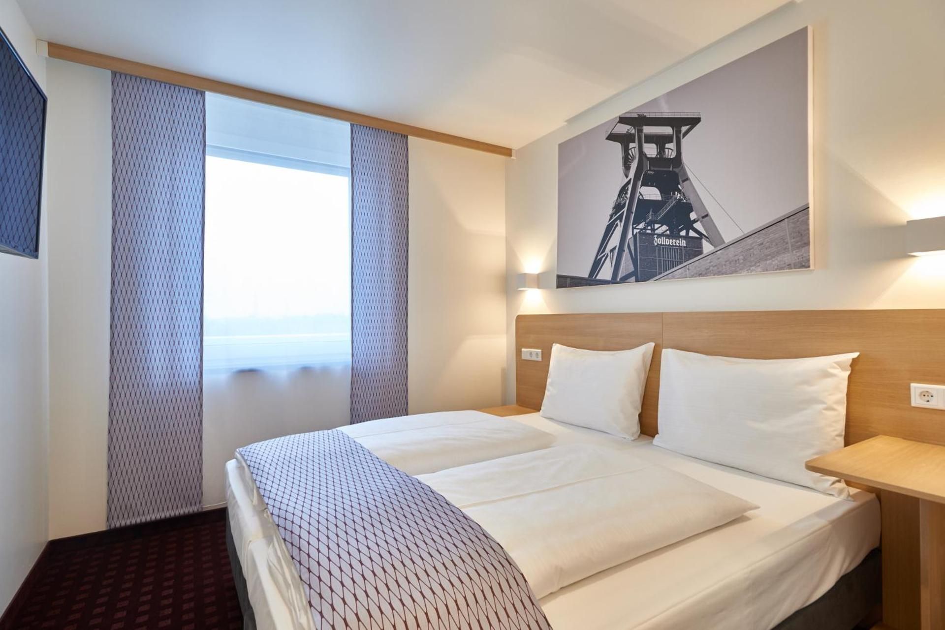 Double Room Business