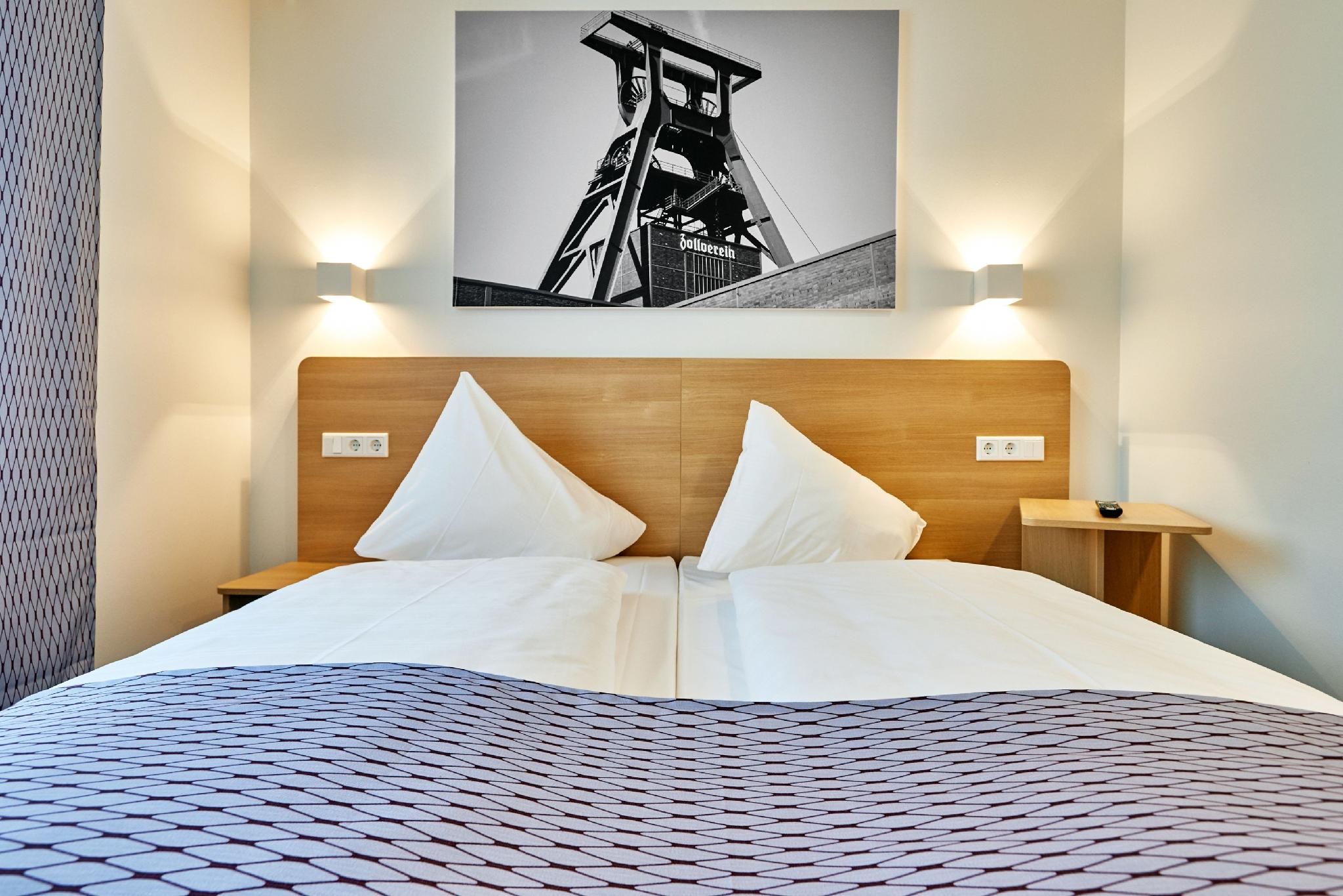 Double Room Business