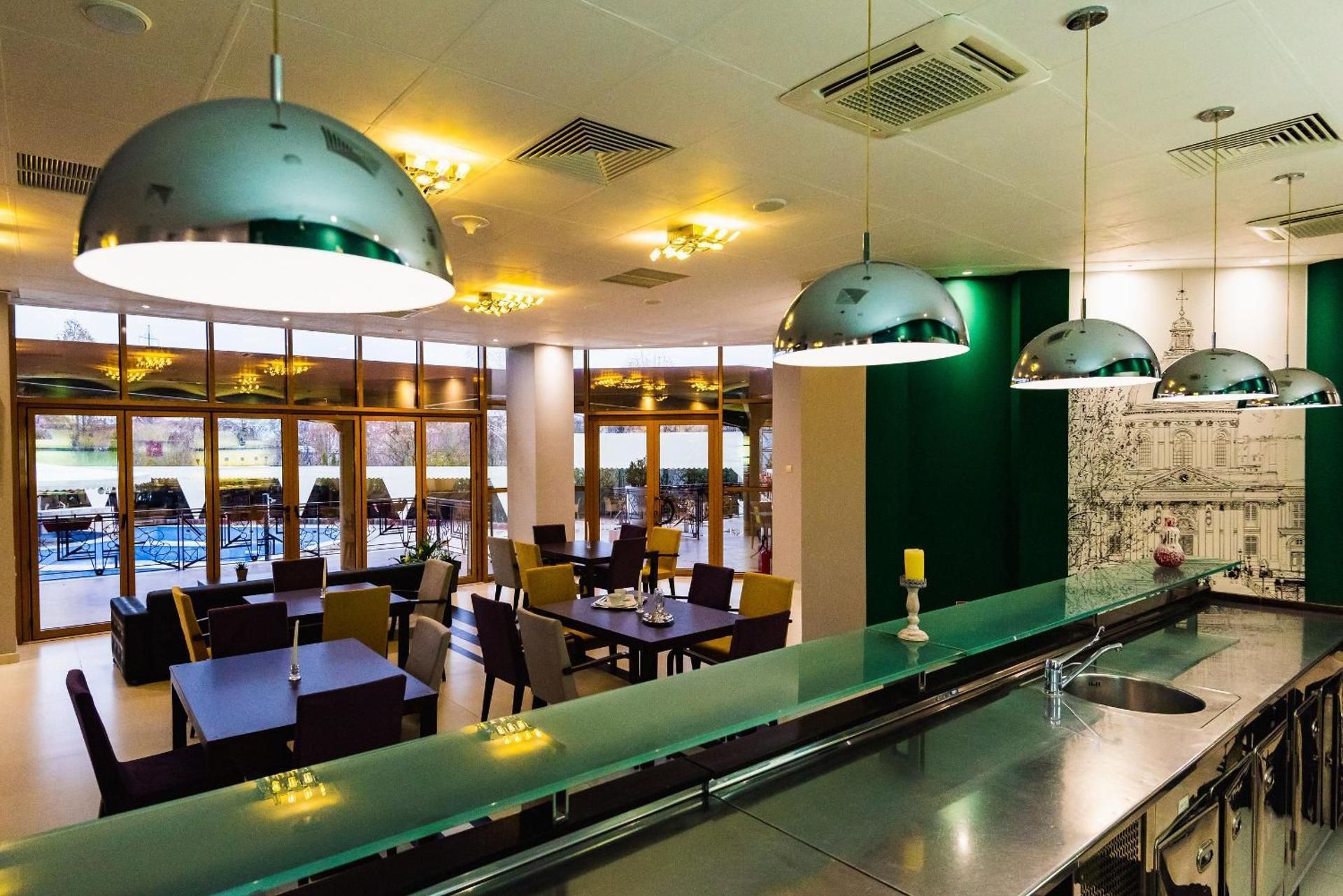 restaurant