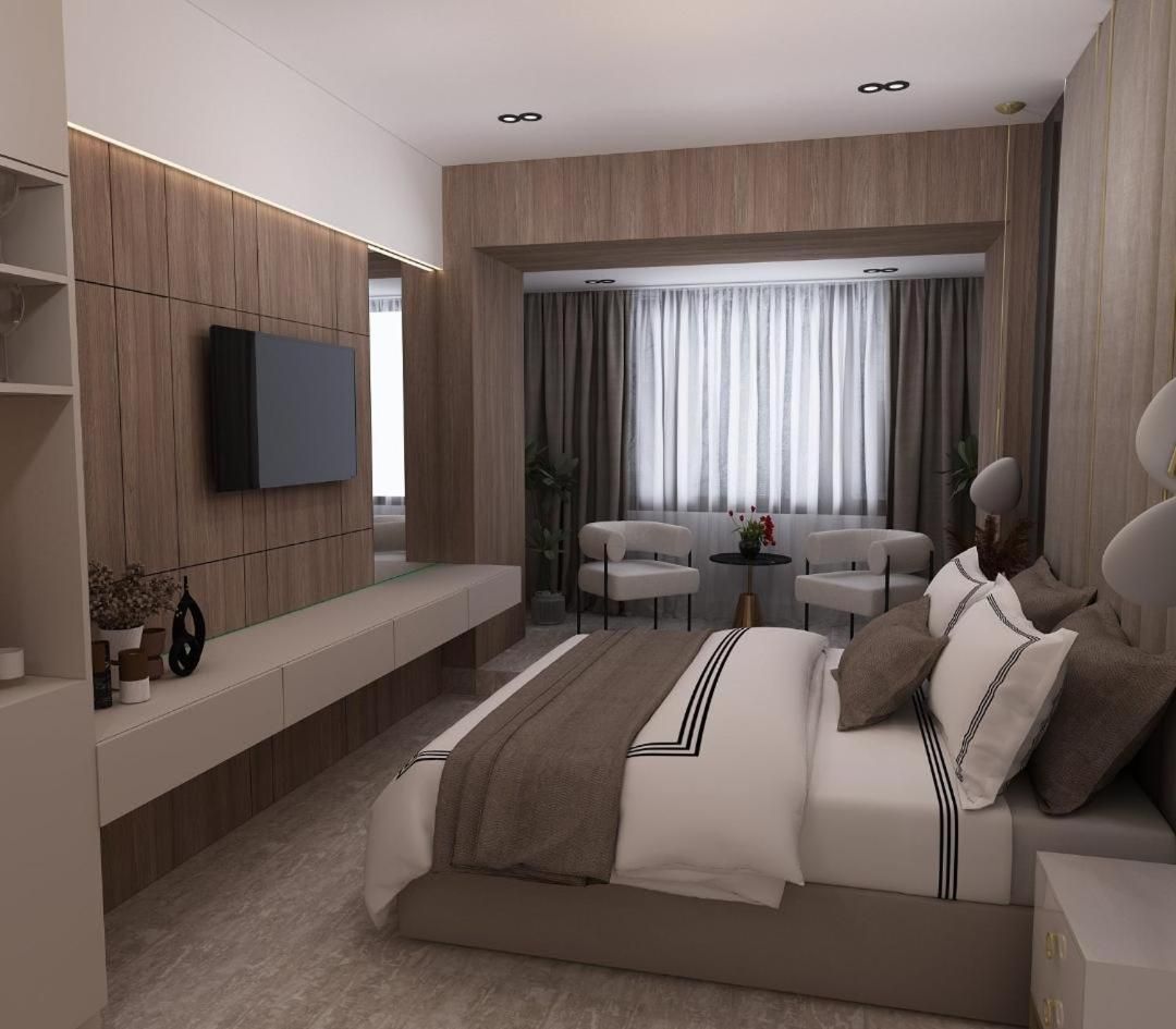 Deluxe Queen Room