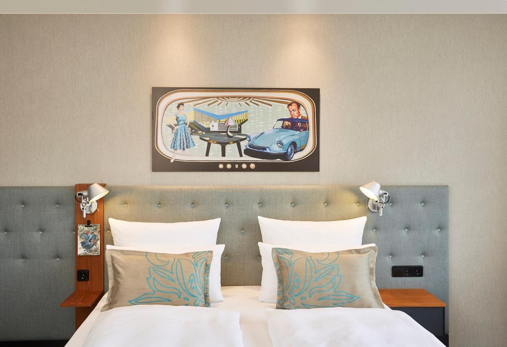 Room with Queen Size Bed