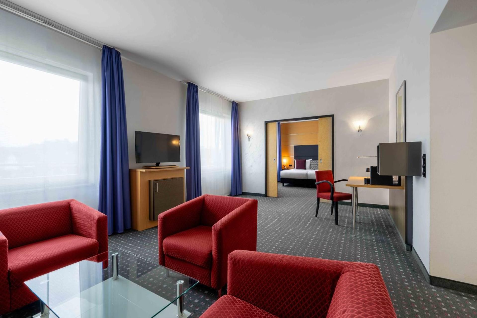 Ramada by Wyndham Essen Suite 3