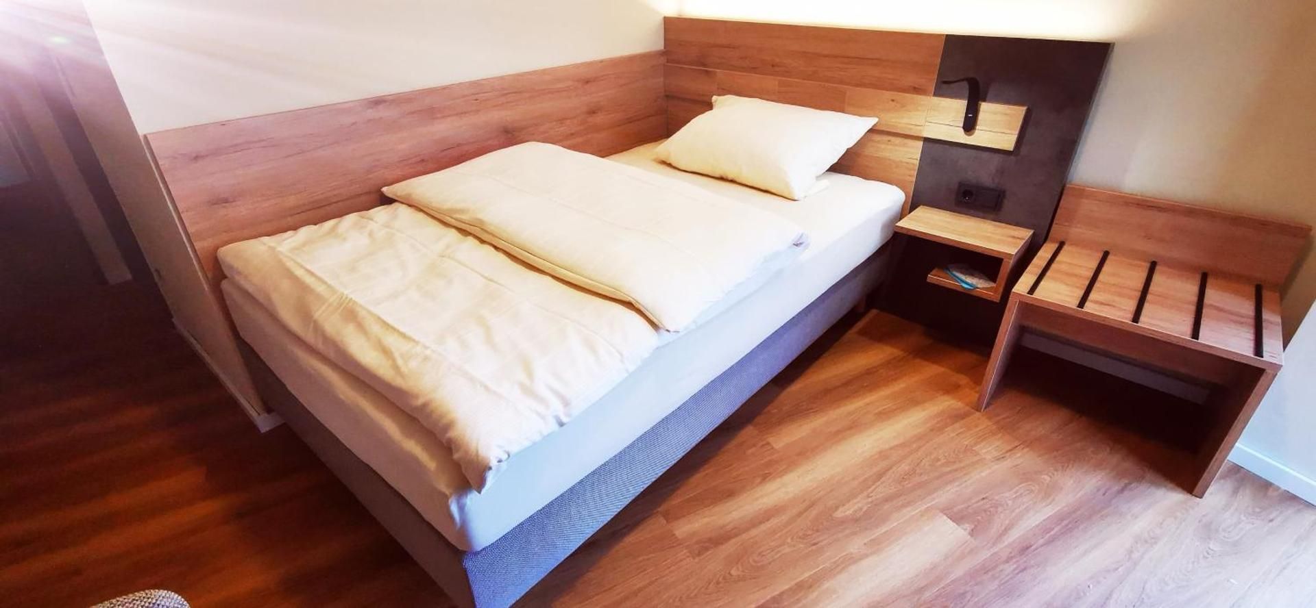 Standard Single Room with Shower
