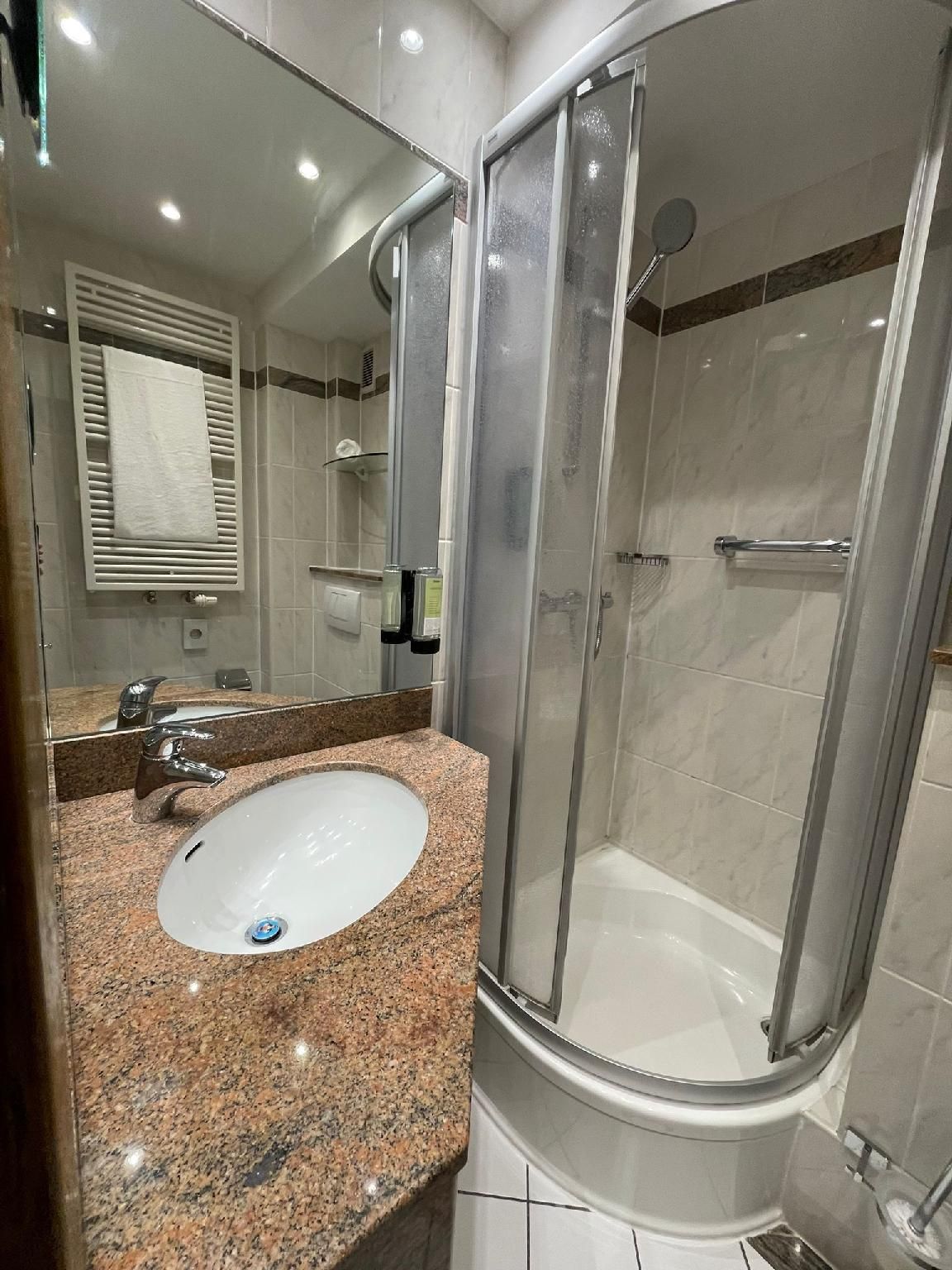 Sun Hotel Double Room 2