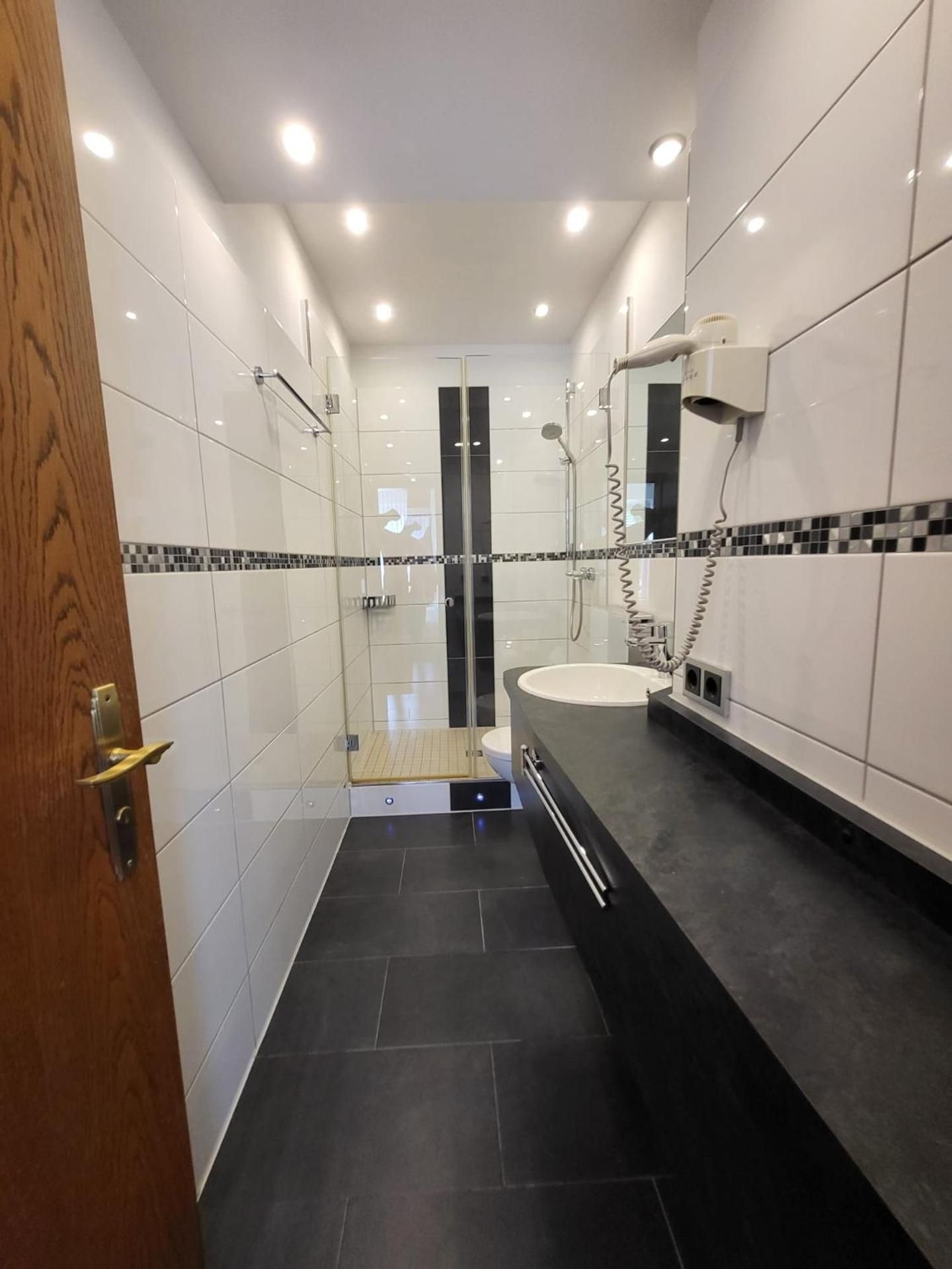 Sun Hotel Twin Room 2