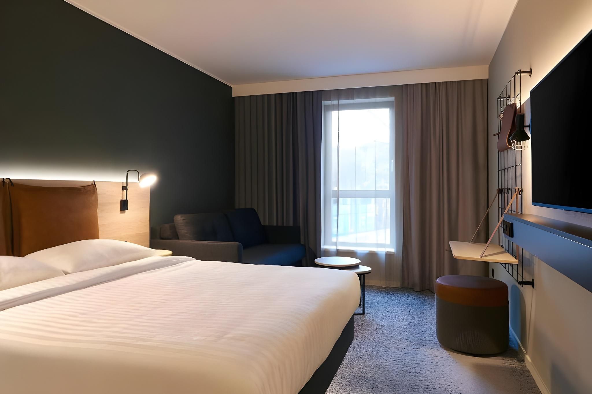Moxy Queen Sleeper, Guest room, 1 Queen