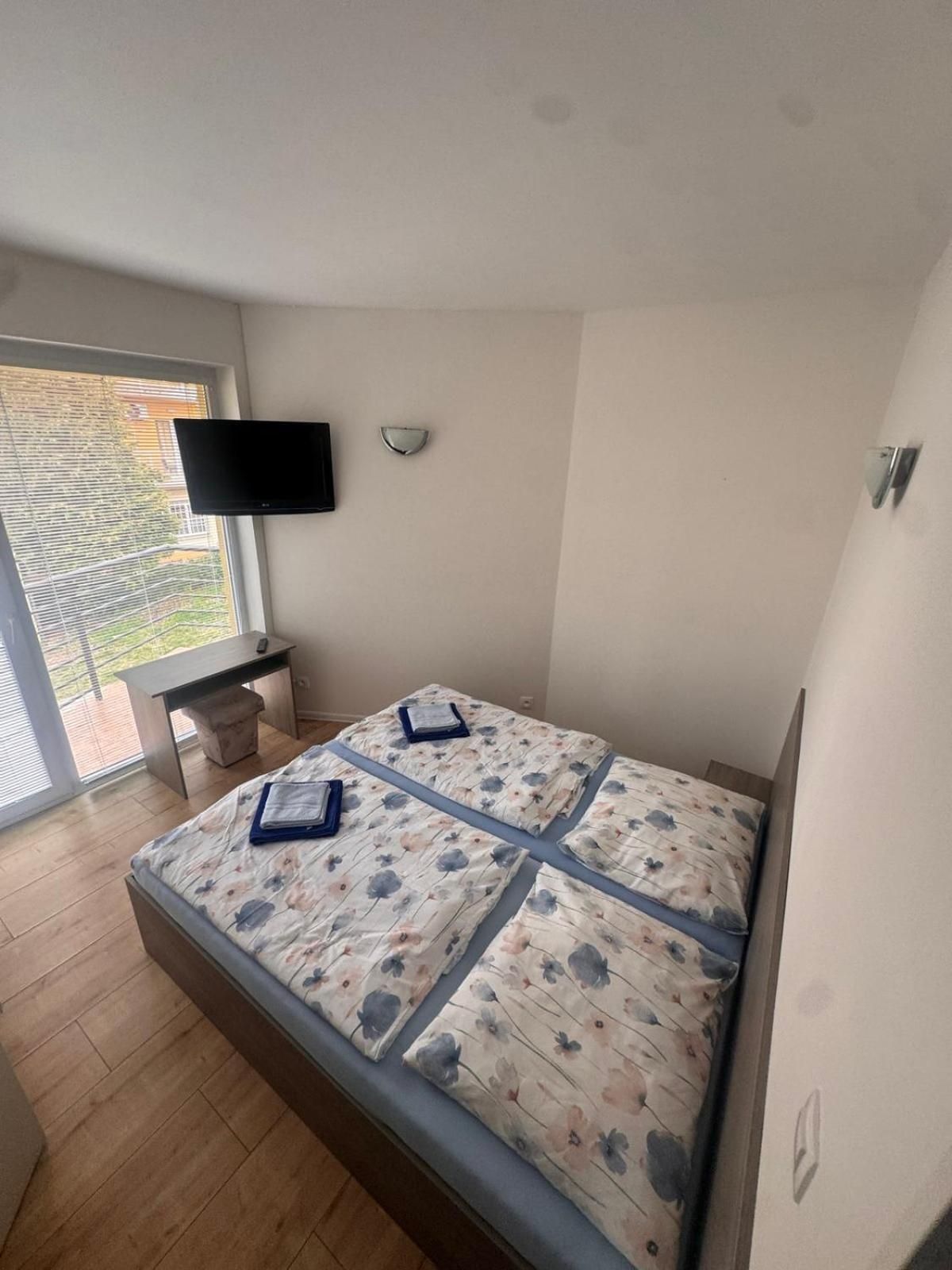 Chata TARGET Senec Twin Room