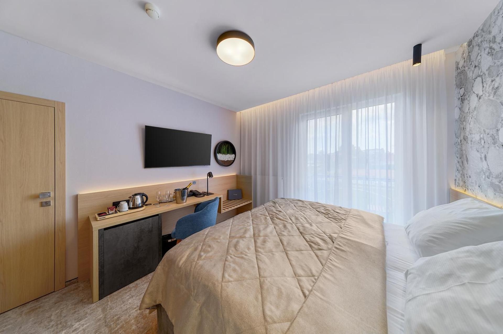 Exclusive Double or Twin Room with Balcony and Aquapark access